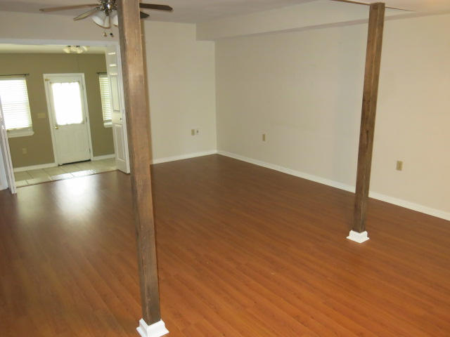 PLANTATION MANOR - Residential Lease