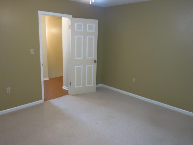 PLANTATION MANOR - Residential Lease