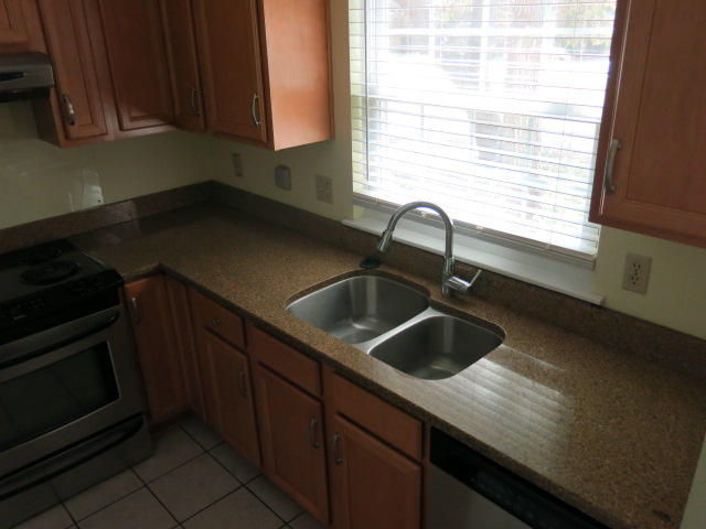 PLANTATION MANOR - Residential Lease