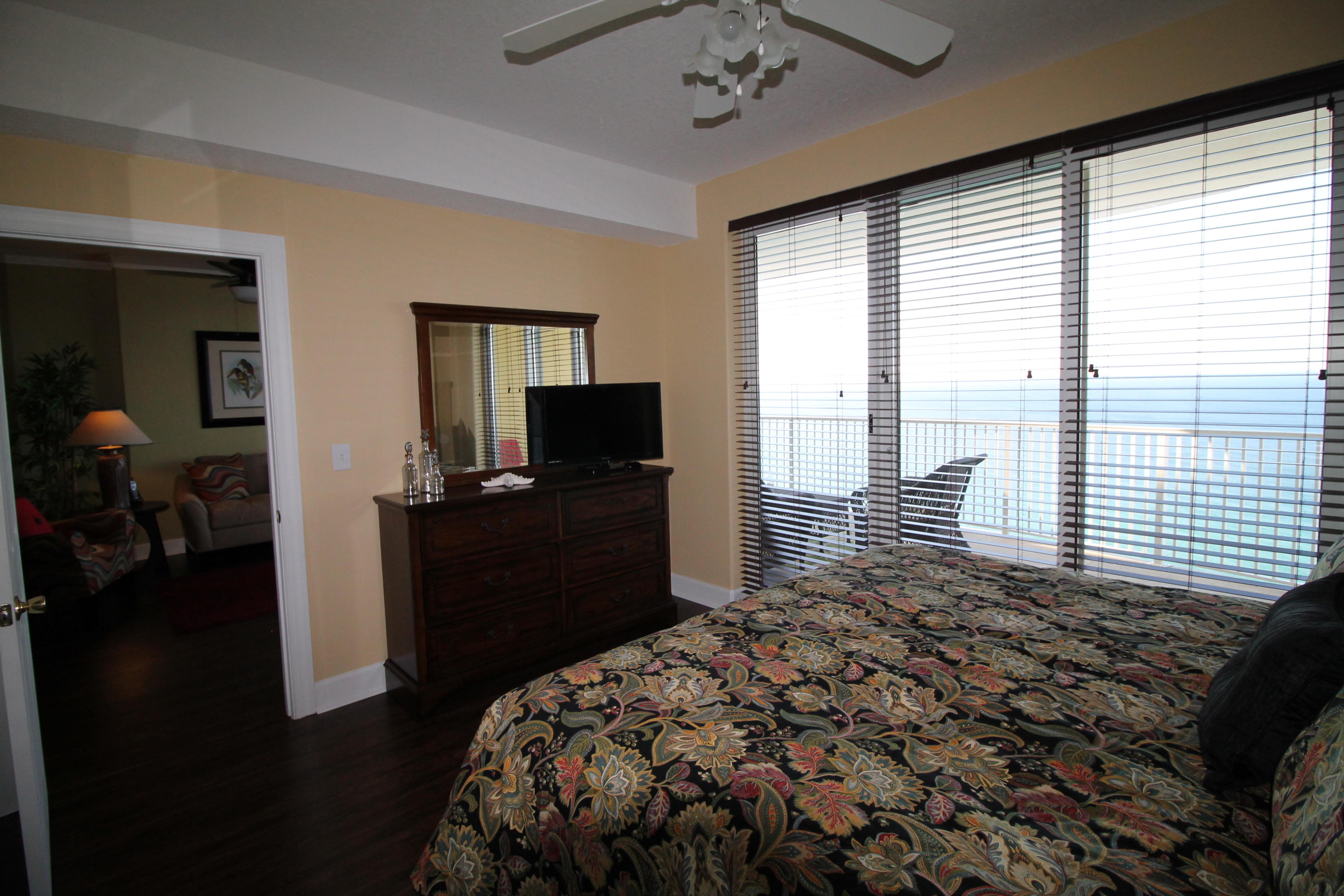 EMERALD ISLE - Residential