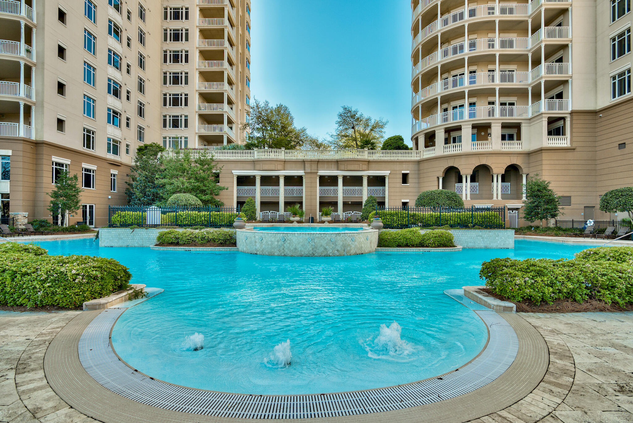 ONE WATER PLACE AT KELLY PLANTATION - Residential