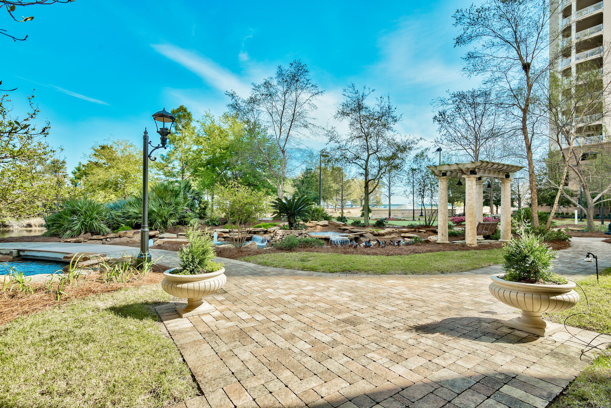 ONE WATER PLACE AT KELLY PLANTATION - Residential