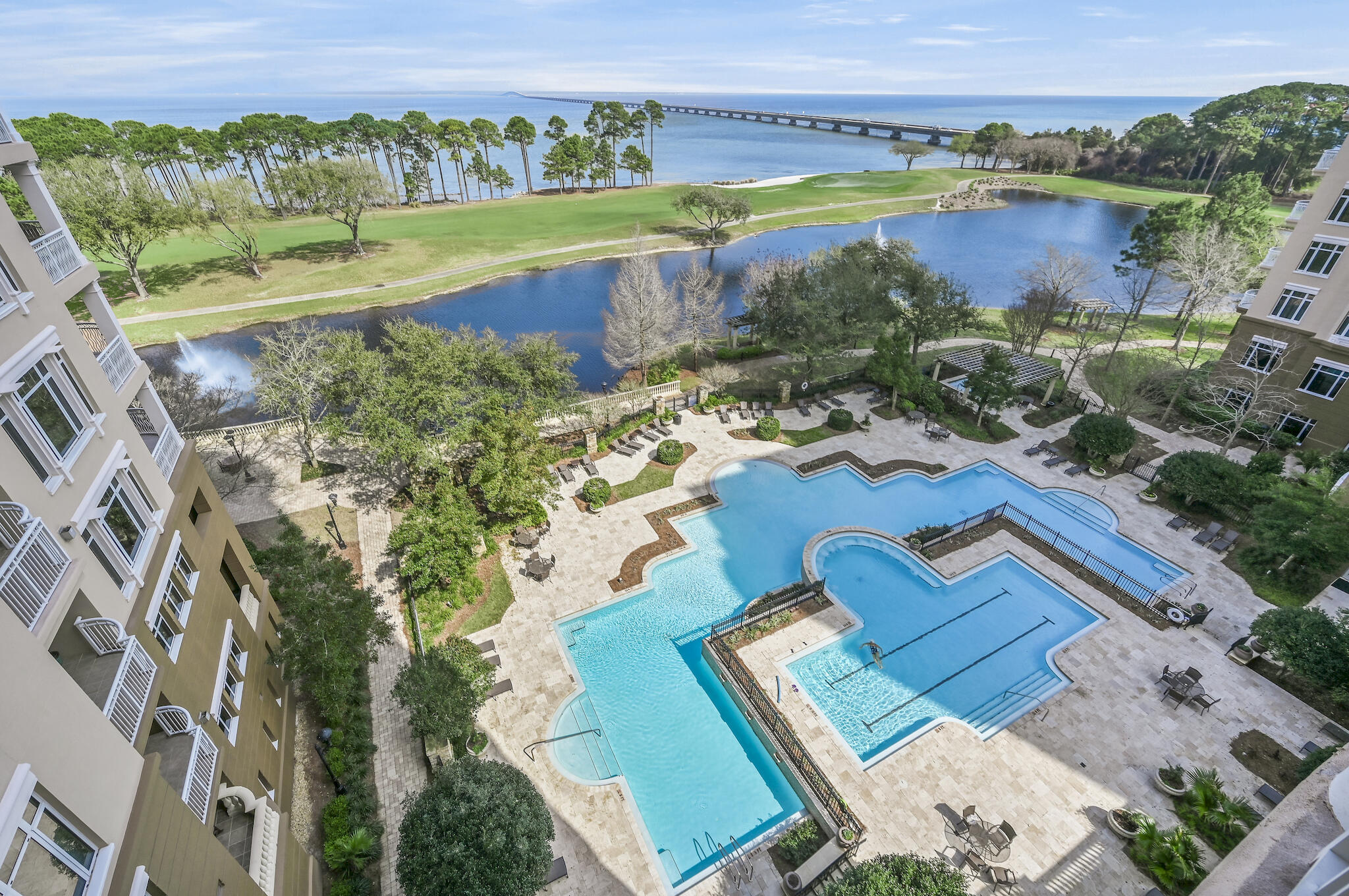 ONE WATER PLACE AT KELLY PLANTATION - Residential