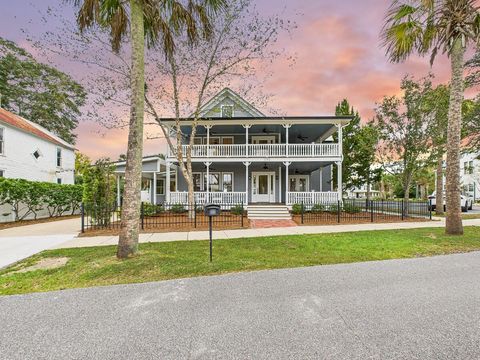 Photo of 152 Le Conte Street, DeFuniak Springs, FL 32435 (MLS # 988255) Photo of 152 Le Conte Street, DeFuniak Springs, FL 32435 (MLS # 988255)