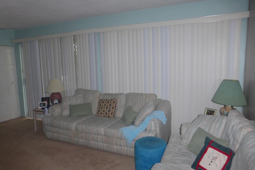 Cute 1 bedroom, 1 bathroom condo. Carpet in living room & bedroom. Tile in kitchen. Condo in good condition. Located in the heart of Destin. Close to the Beach, Restaurants, Shopping, and Entertainment. Amenities include Tennis, 3 Pools, Boat and RV Storage, Bike Racks, Gated Community. Water and Cable included. Buyer to verify square feet and all dimensions. If possible renter would like to stay. Long term renter pays 900.00 a month.