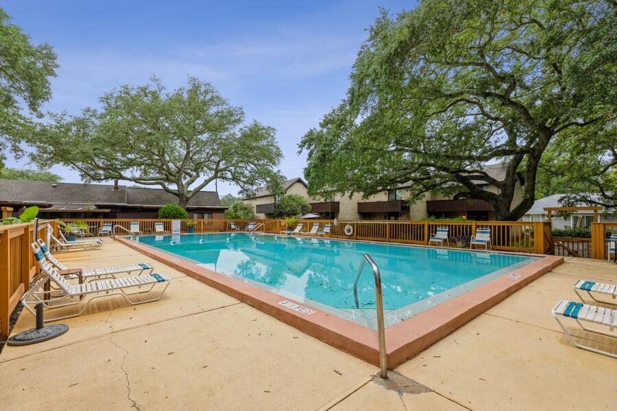 MOSSEY COVE T/H - Residential
