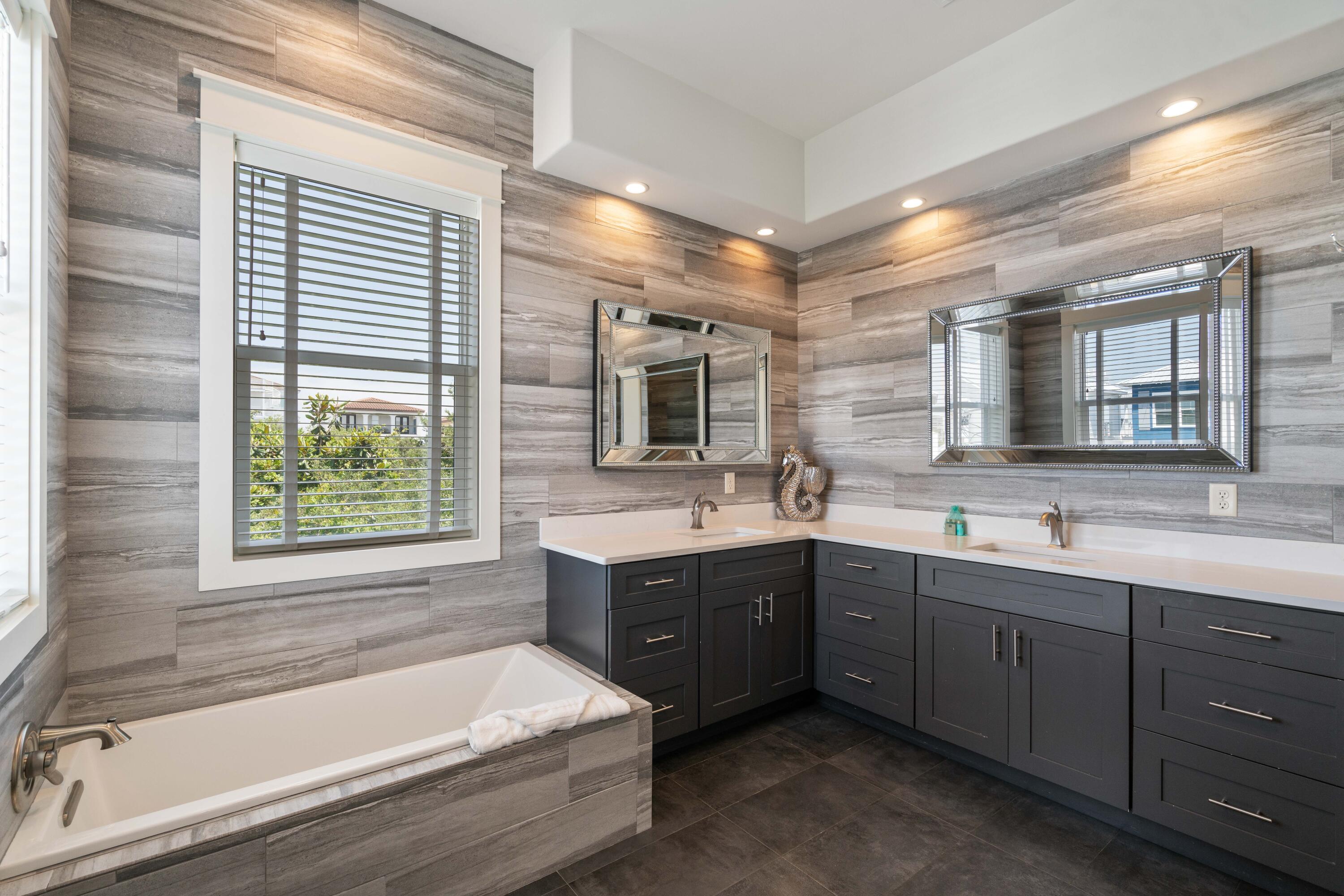 EMERALD DUNES S/D - Residential