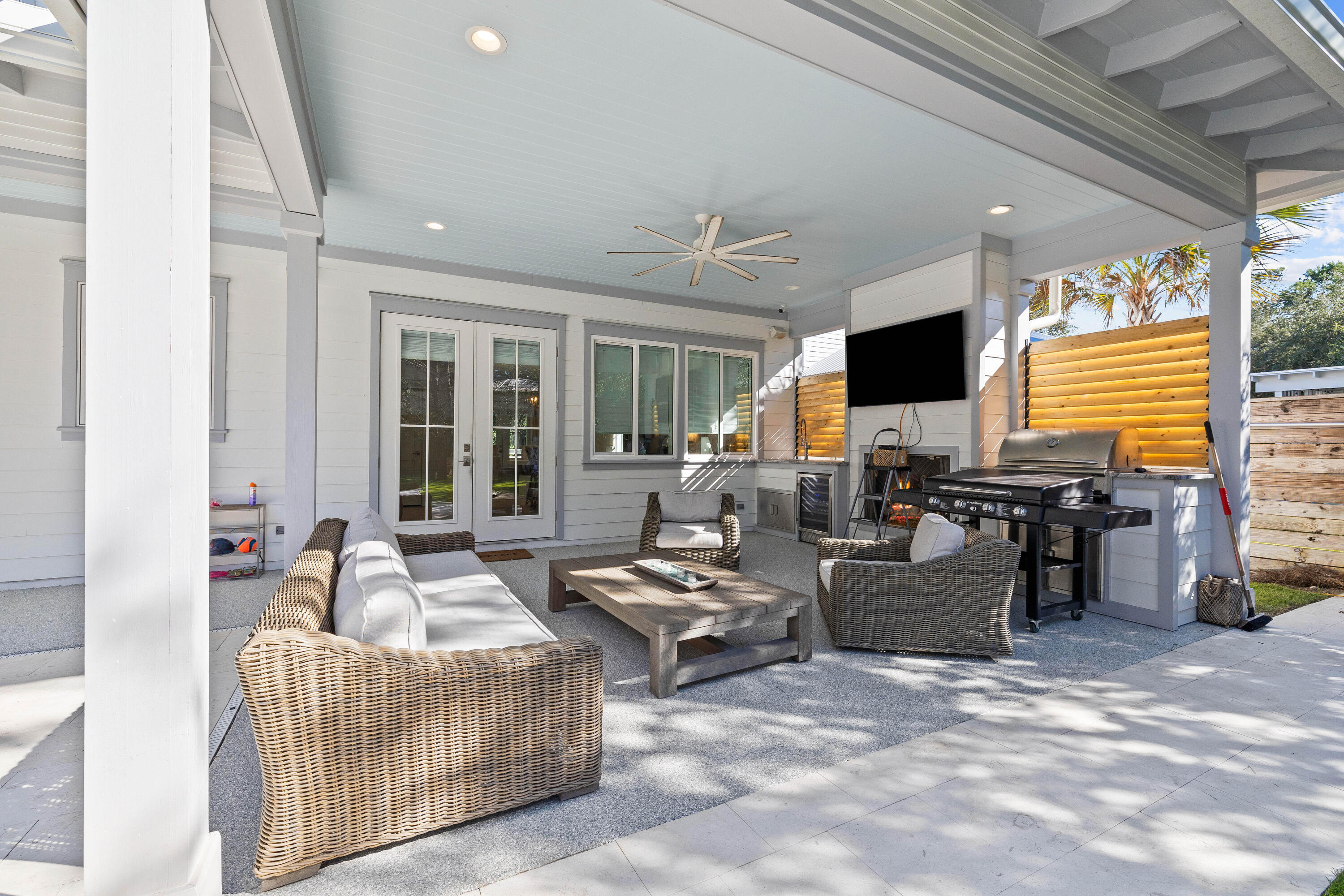 WHITES GULFVIEW ESTATES - Residential