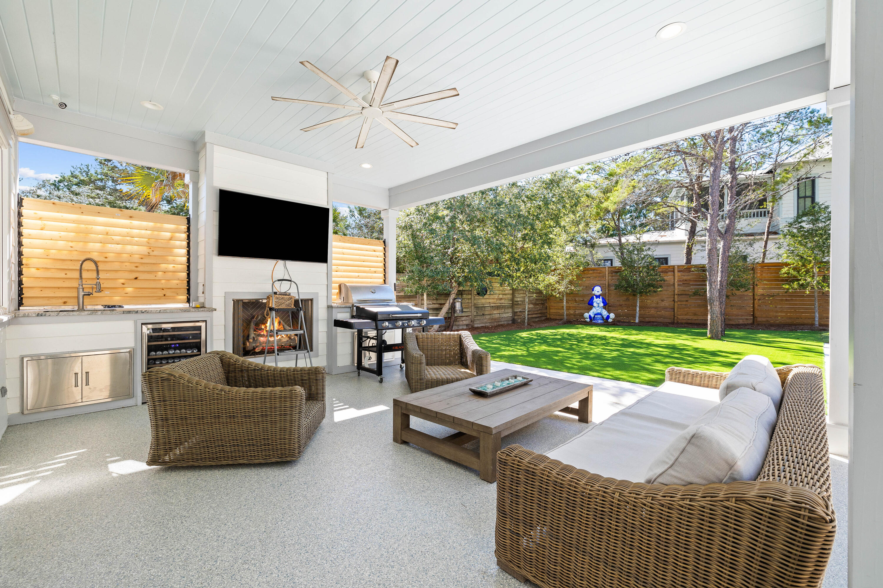 WHITES GULFVIEW ESTATES - Residential