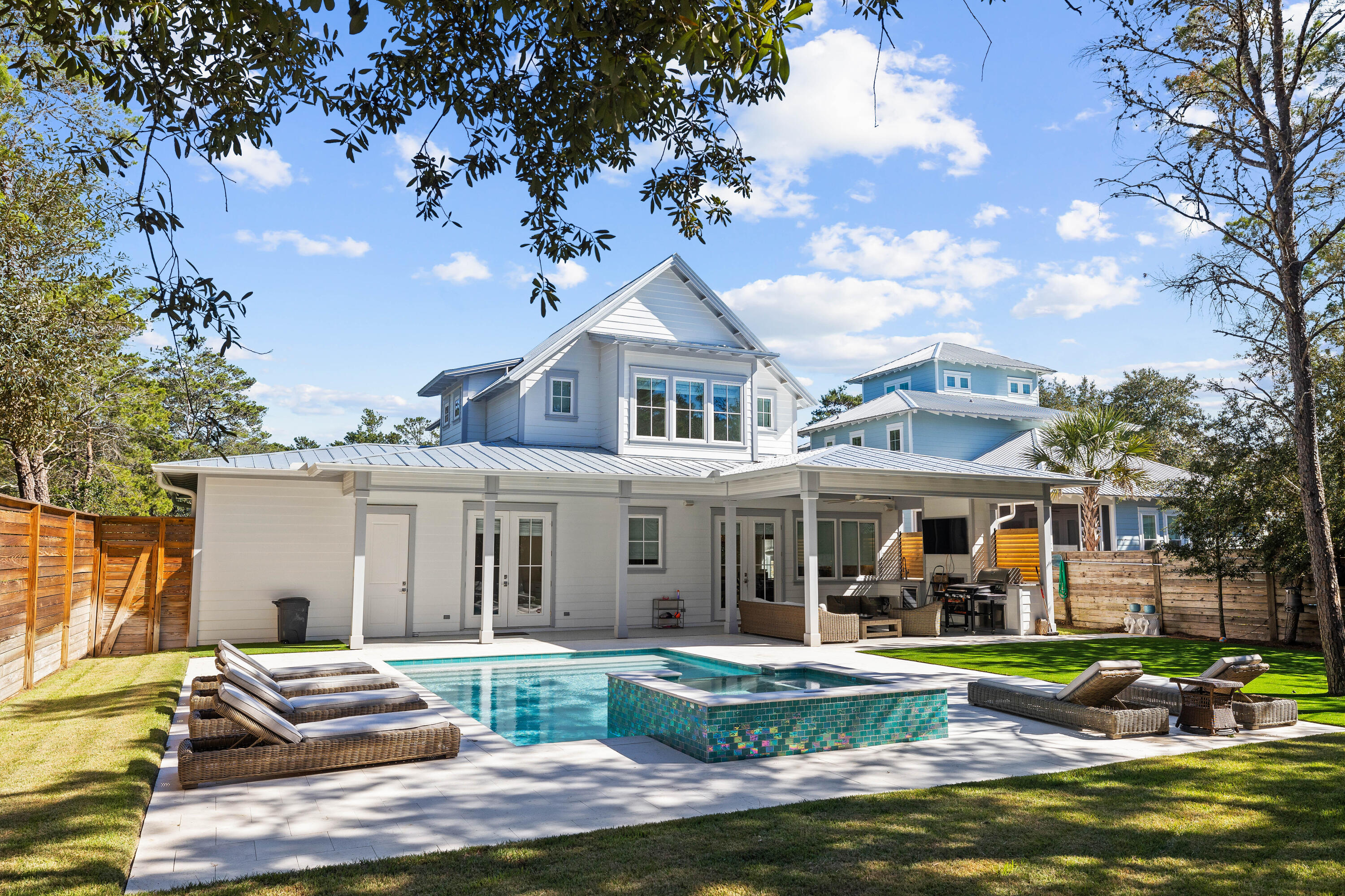 WHITES GULFVIEW ESTATES - Residential