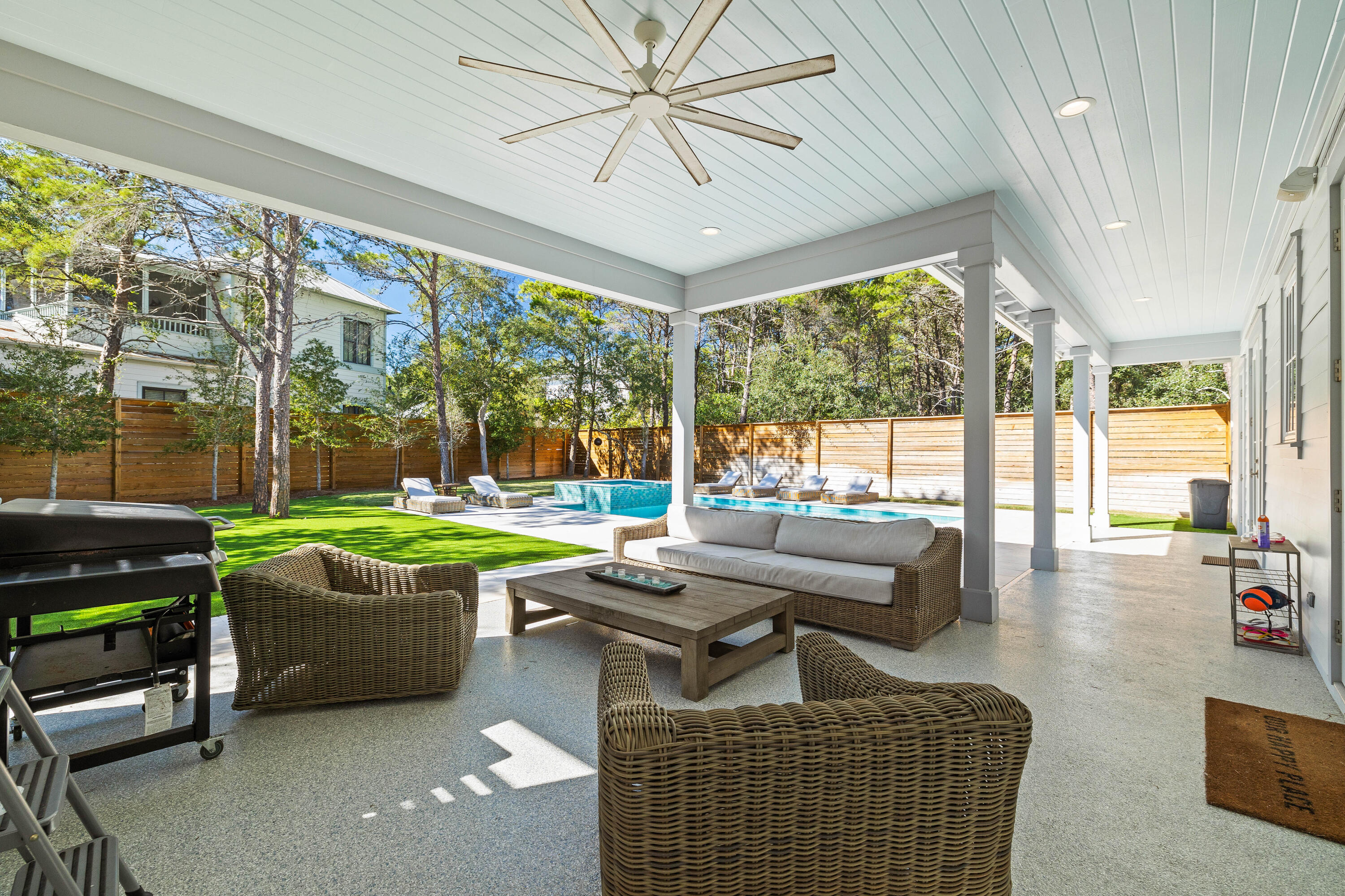 WHITES GULFVIEW ESTATES - Residential