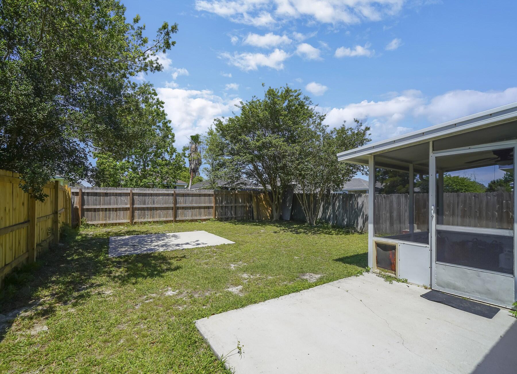 LIGHTHOUSE POINTE - Residential