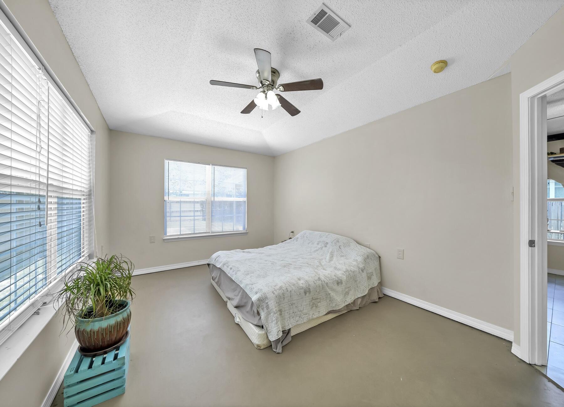 LIGHTHOUSE POINTE - Residential