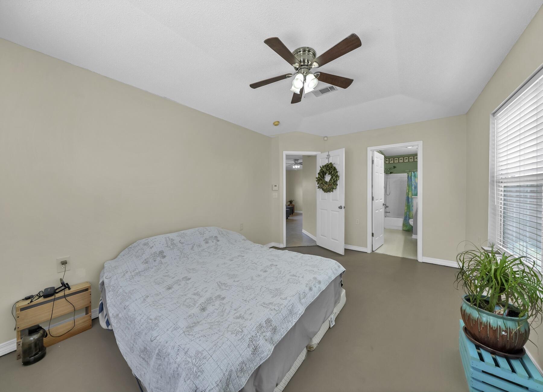 LIGHTHOUSE POINTE - Residential