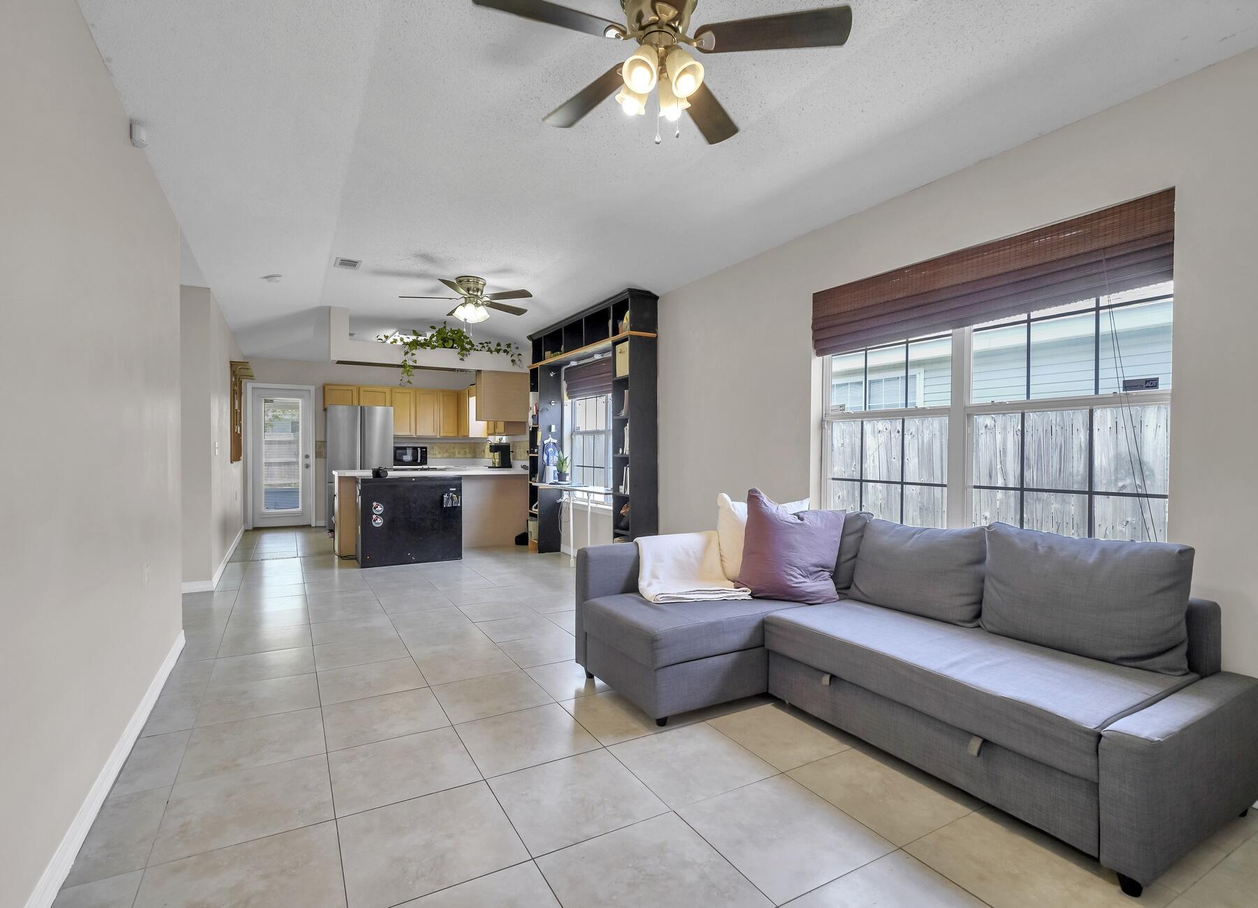 LIGHTHOUSE POINTE - Residential