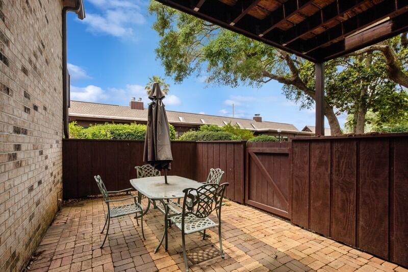 MOSSEY COVE T/H - Residential