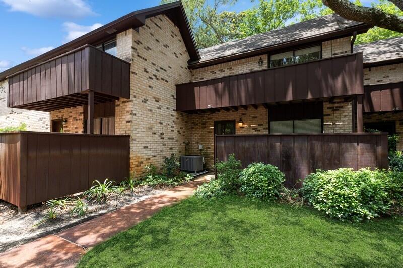 MOSSEY COVE T/H - Residential