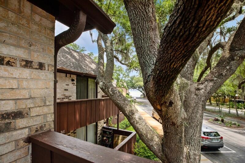 MOSSEY COVE T/H - Residential