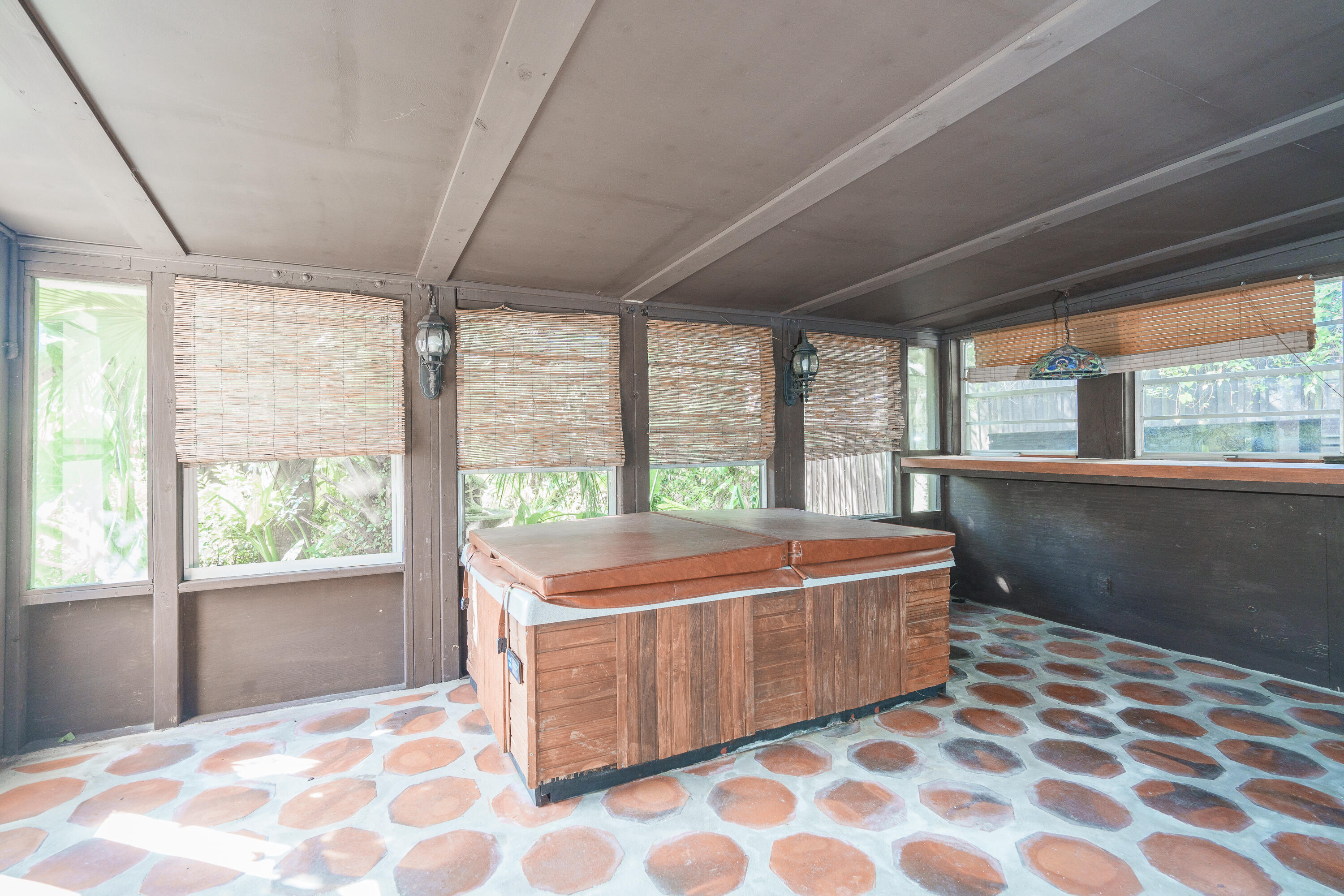 GARNIERS BEACH 6TH - Residential