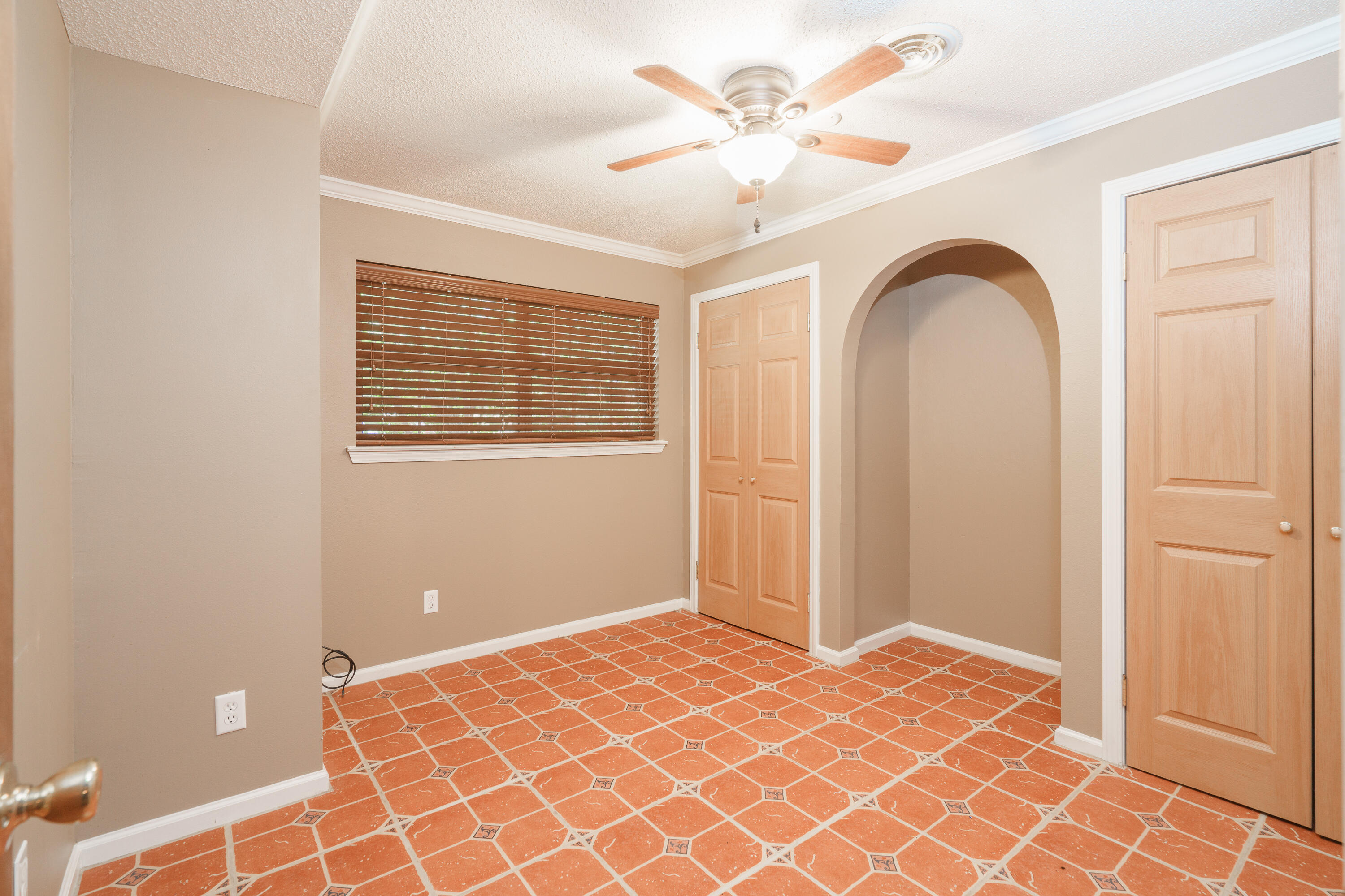 GARNIERS BEACH 6TH - Residential