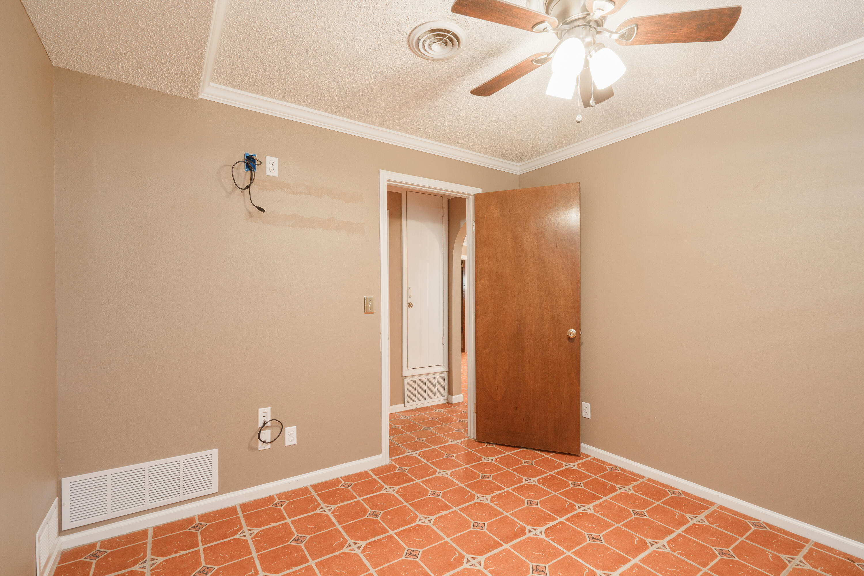 GARNIERS BEACH 6TH - Residential