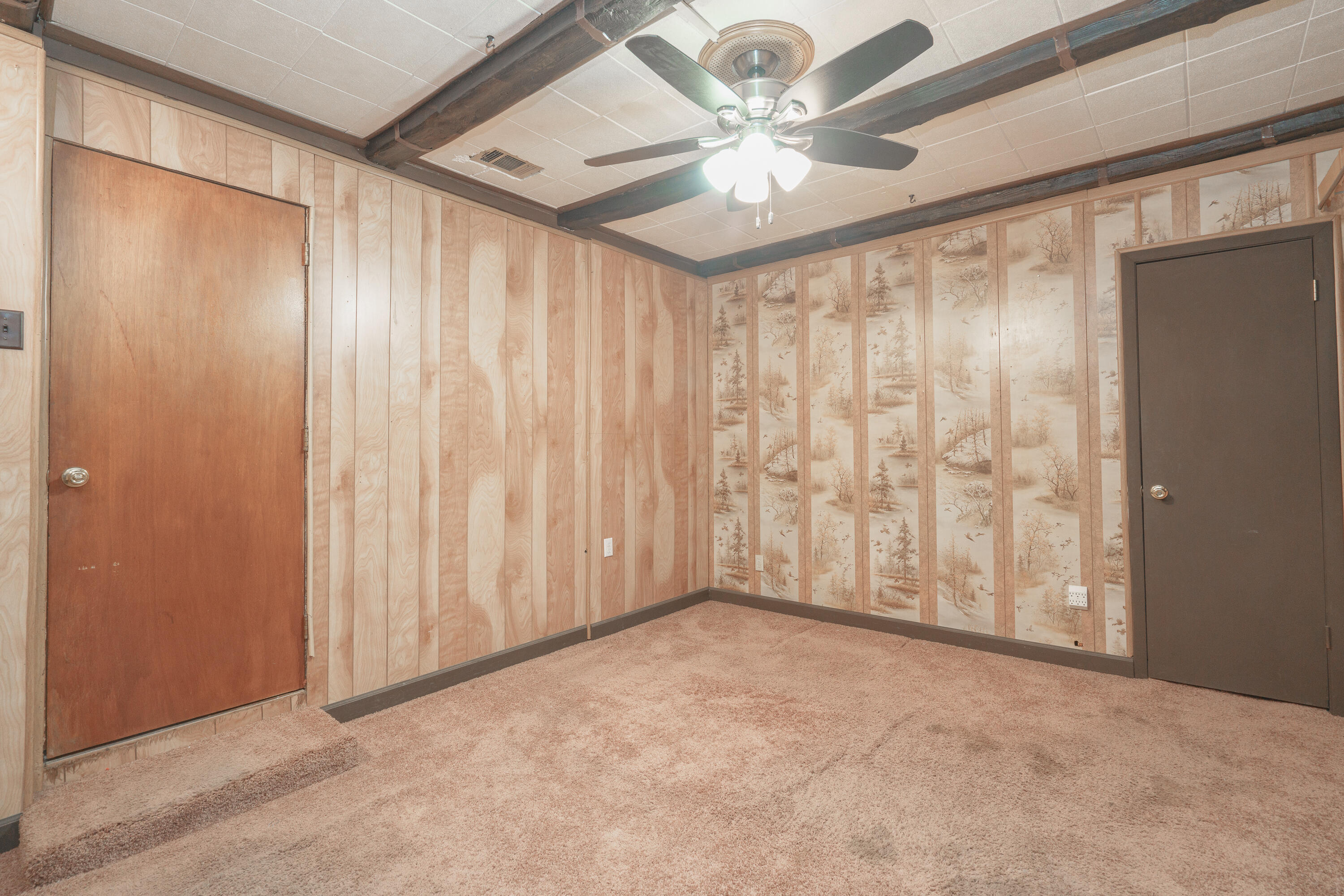 GARNIERS BEACH 6TH - Residential