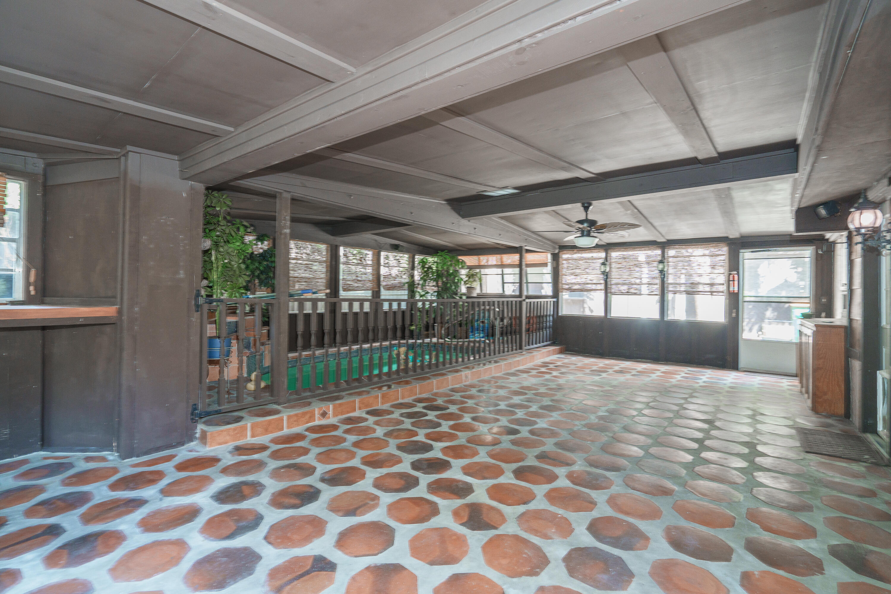 GARNIERS BEACH 6TH - Residential