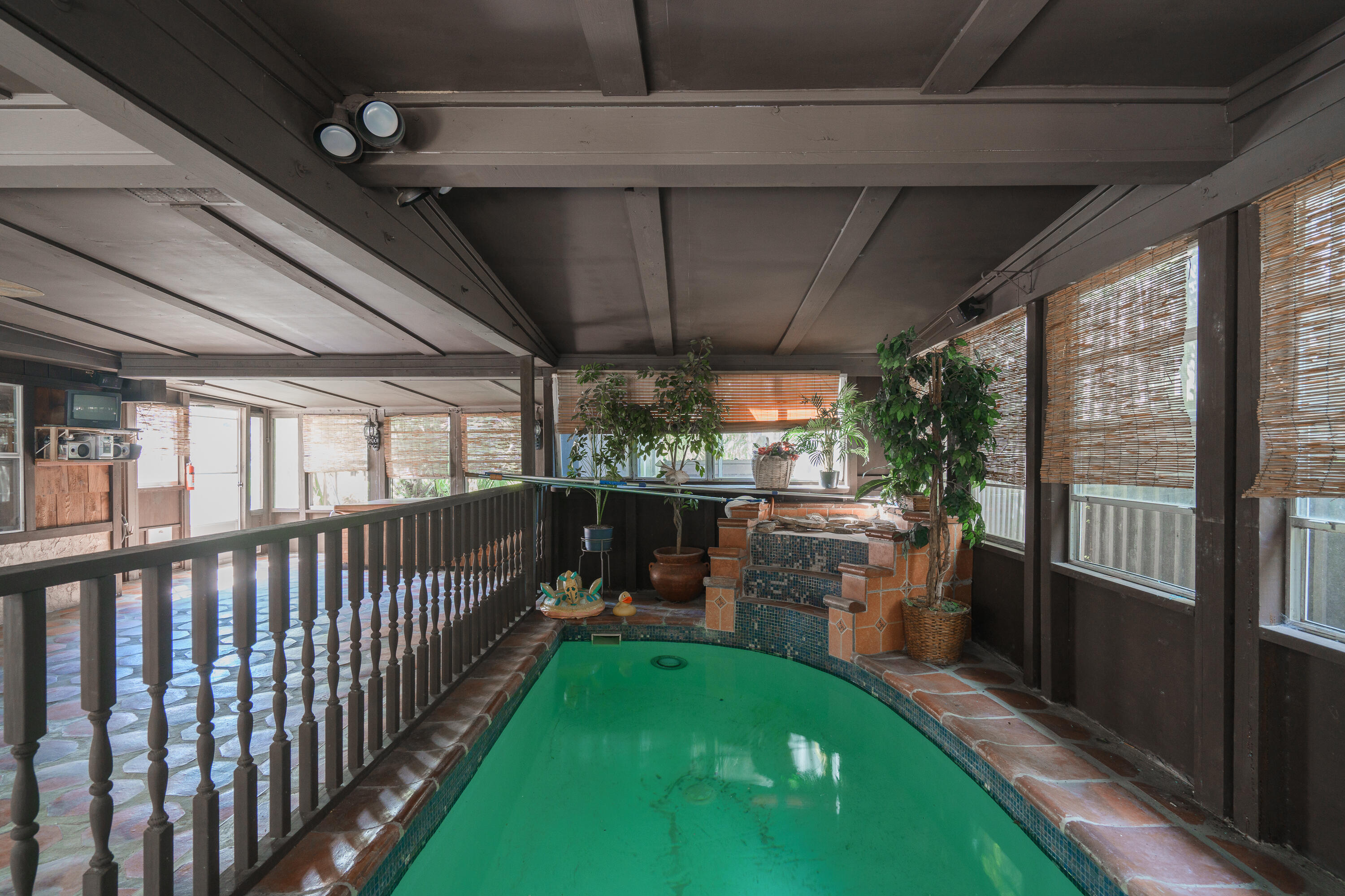 GARNIERS BEACH 6TH - Residential