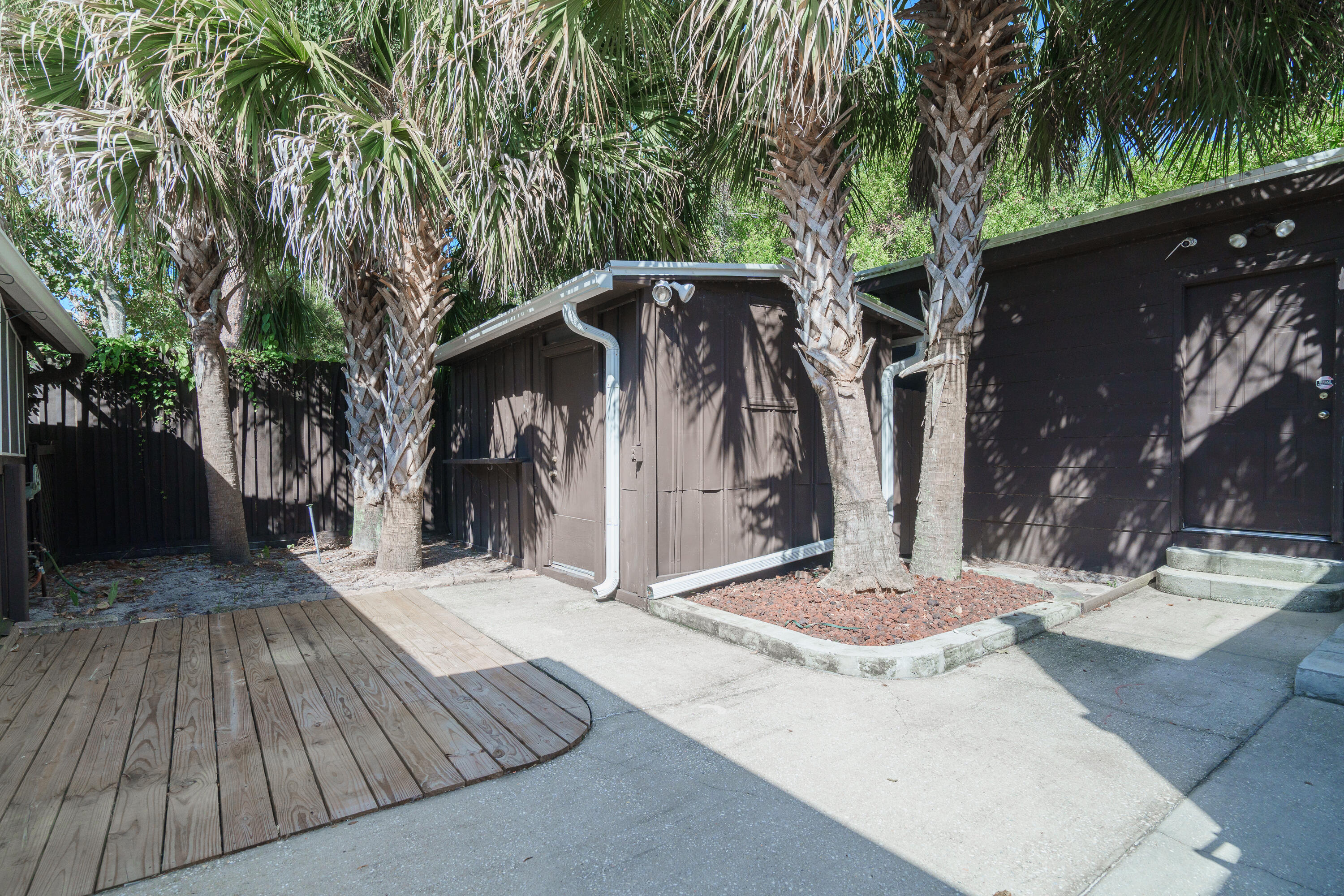 GARNIERS BEACH 6TH - Residential