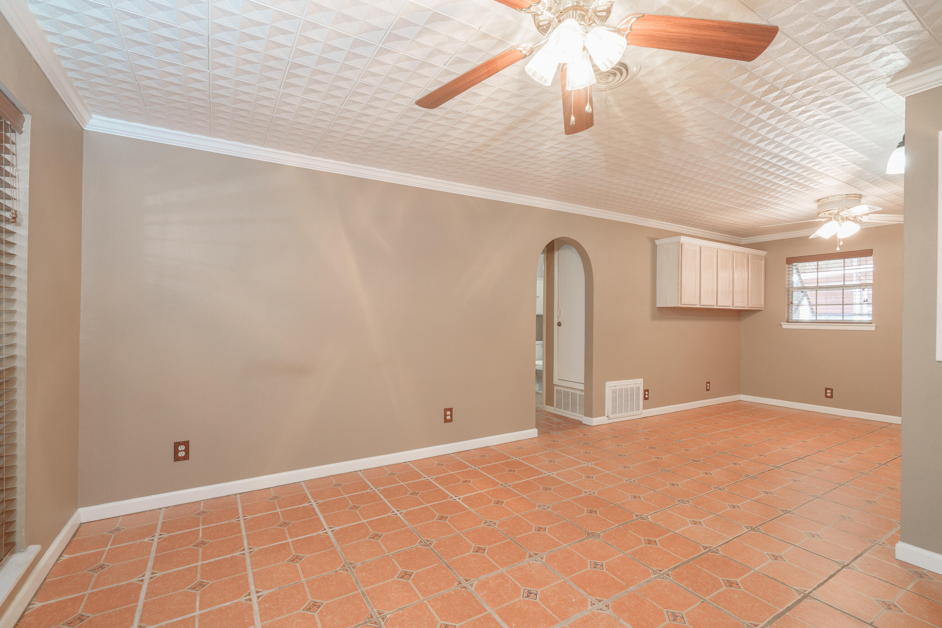 GARNIERS BEACH 6TH - Residential