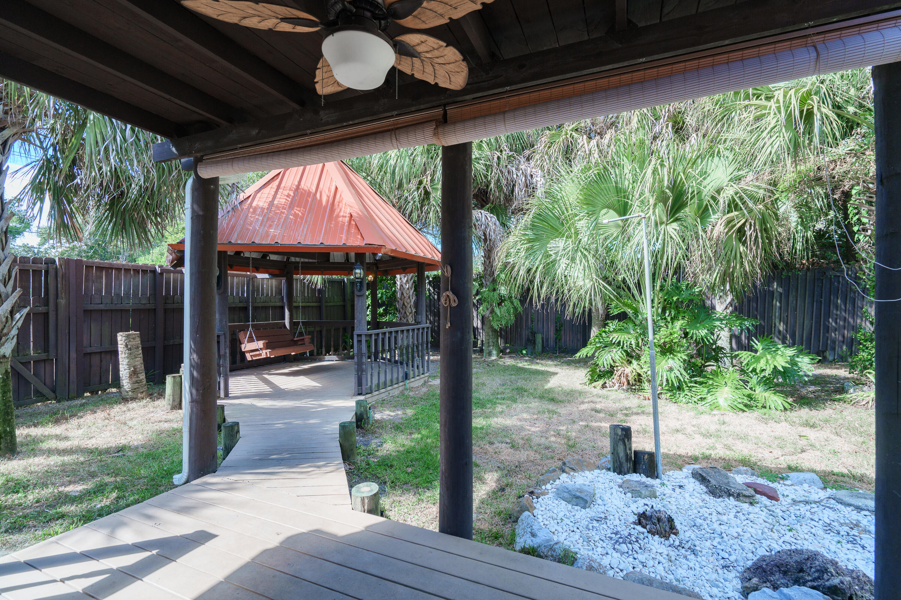 GARNIERS BEACH 6TH - Residential