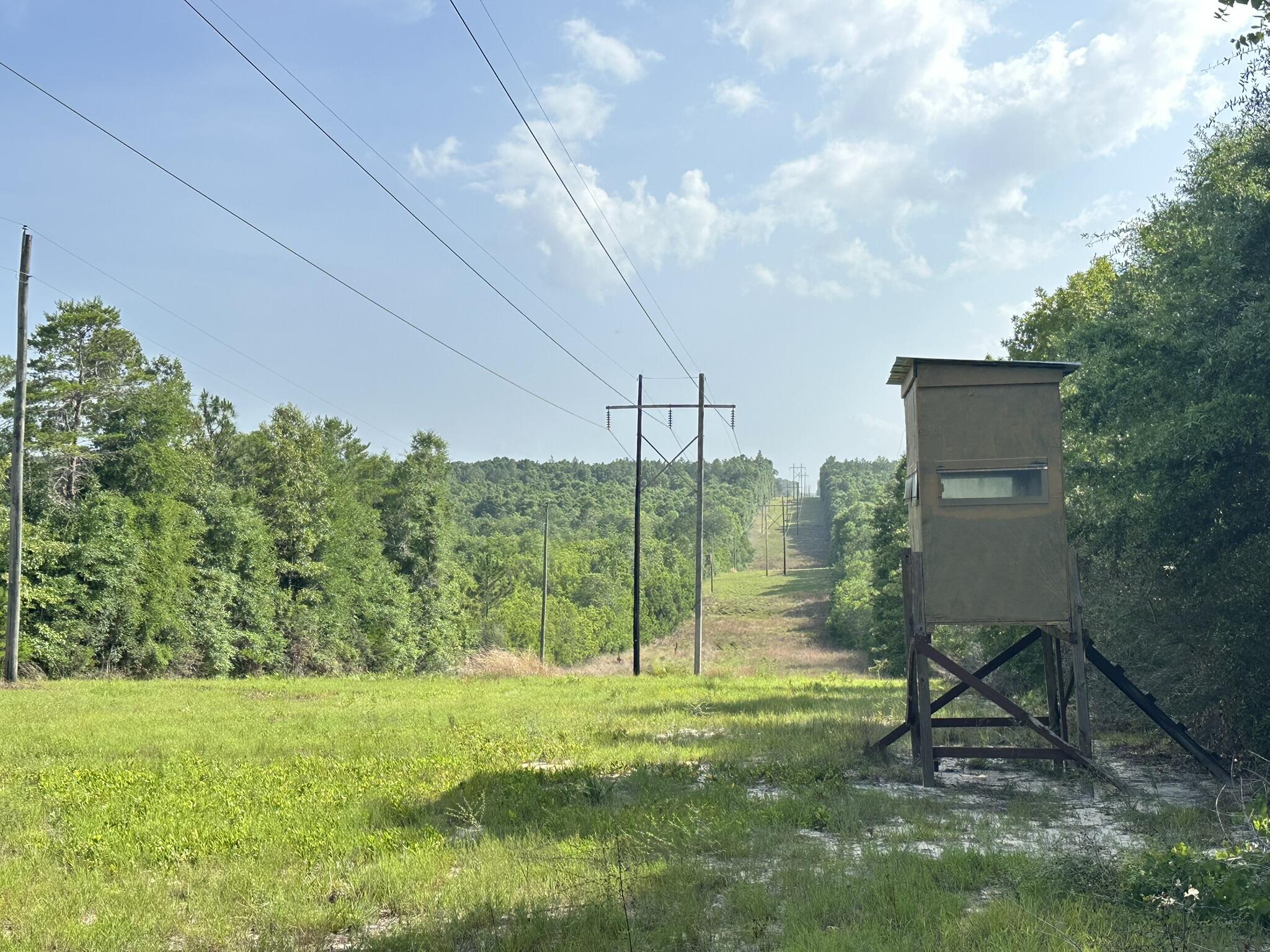 NO RECORDED SUBDIVISION - Land