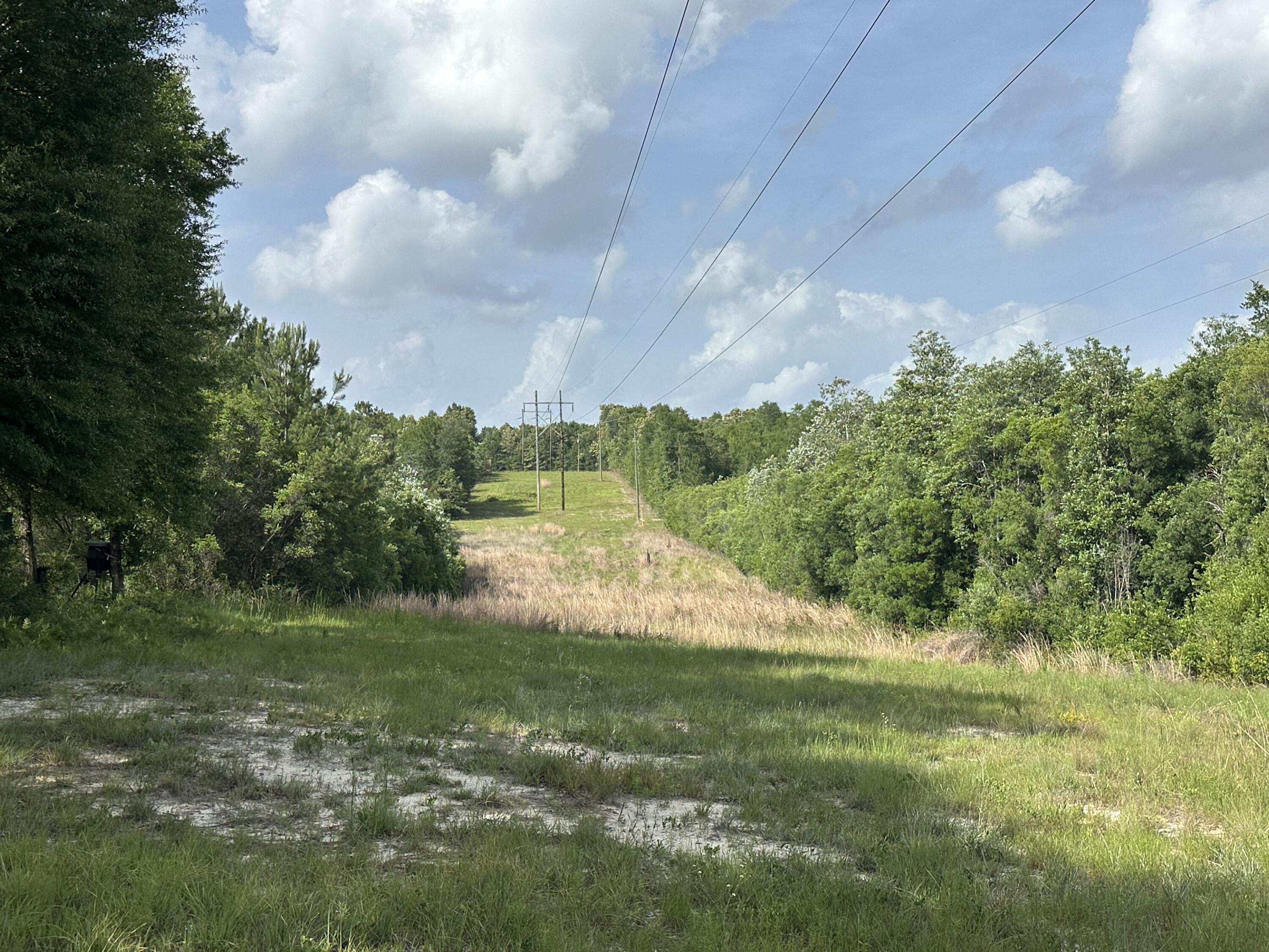 NO RECORDED SUBDIVISION - Land