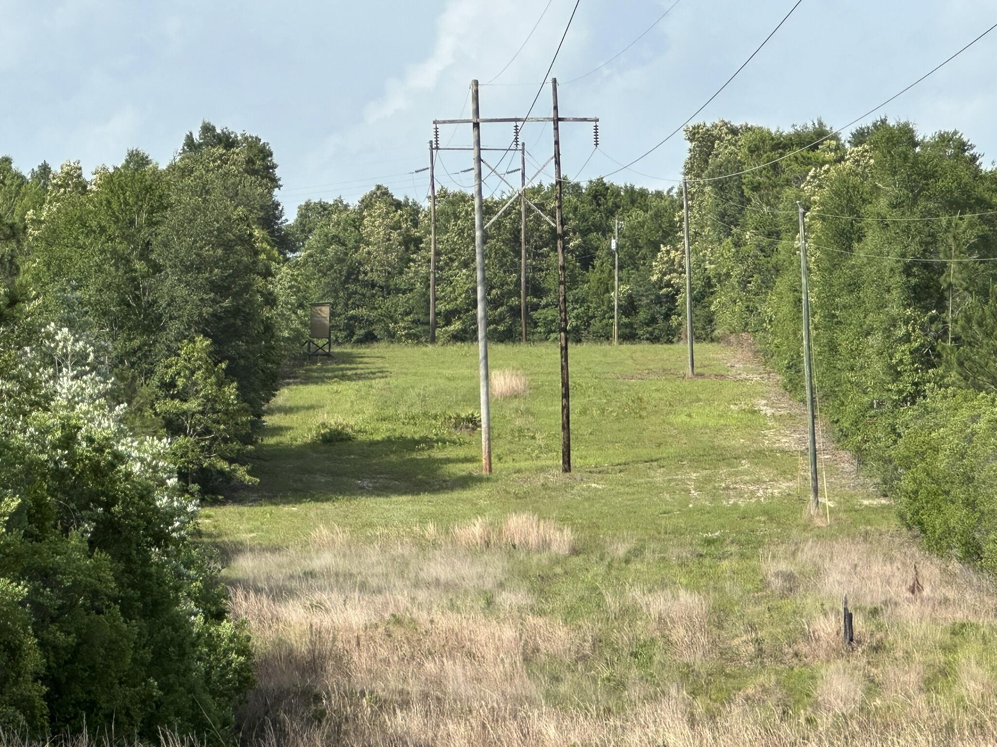 NO RECORDED SUBDIVISION - Land