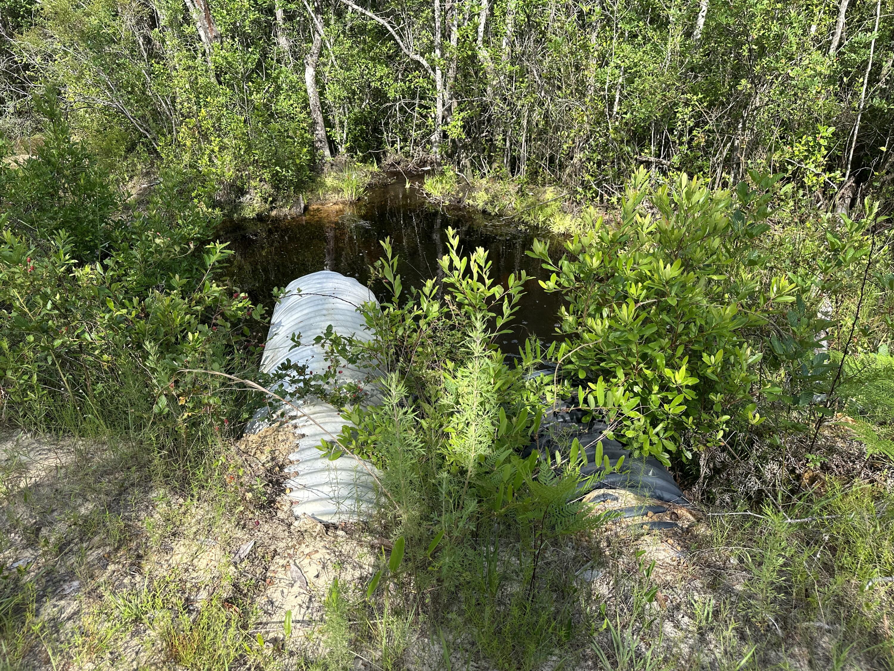 NO RECORDED SUBDIVISION - Land