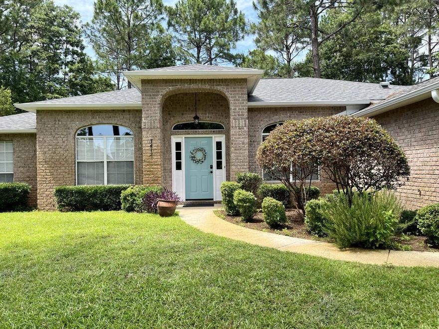 Check out this lovely home in Holley By The Sea with all the amentiies this subdivision offers. Vaulted ceilings, center island in kitchen and breakfast nook with Bay window. Separate laundry room, 2 car side loading garage. Master bedroom has trayed ceiling and large walk in closet. Convenient to Hurlburt, shopping and beaches. Call office at 850-936-0700 for more information.