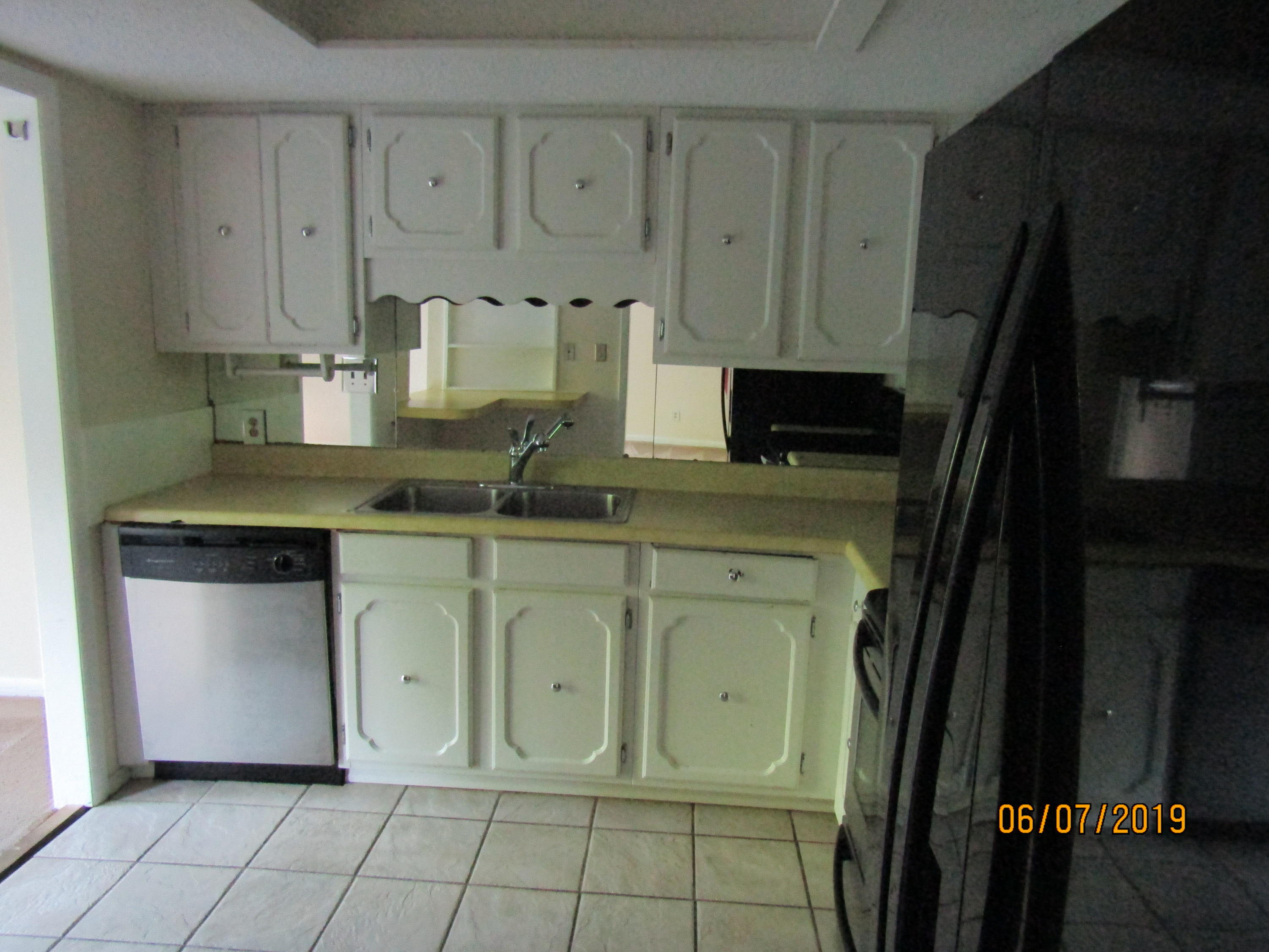 HIDDEN COVE T/H - Residential