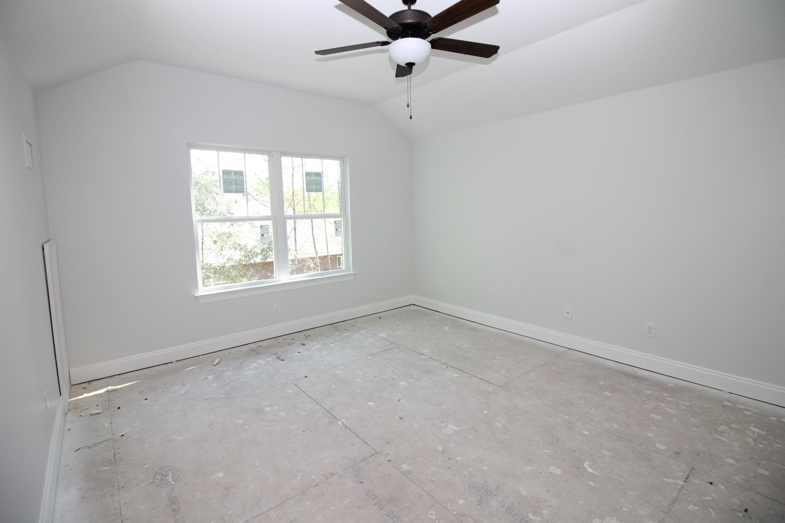 Lake Merial - Residential