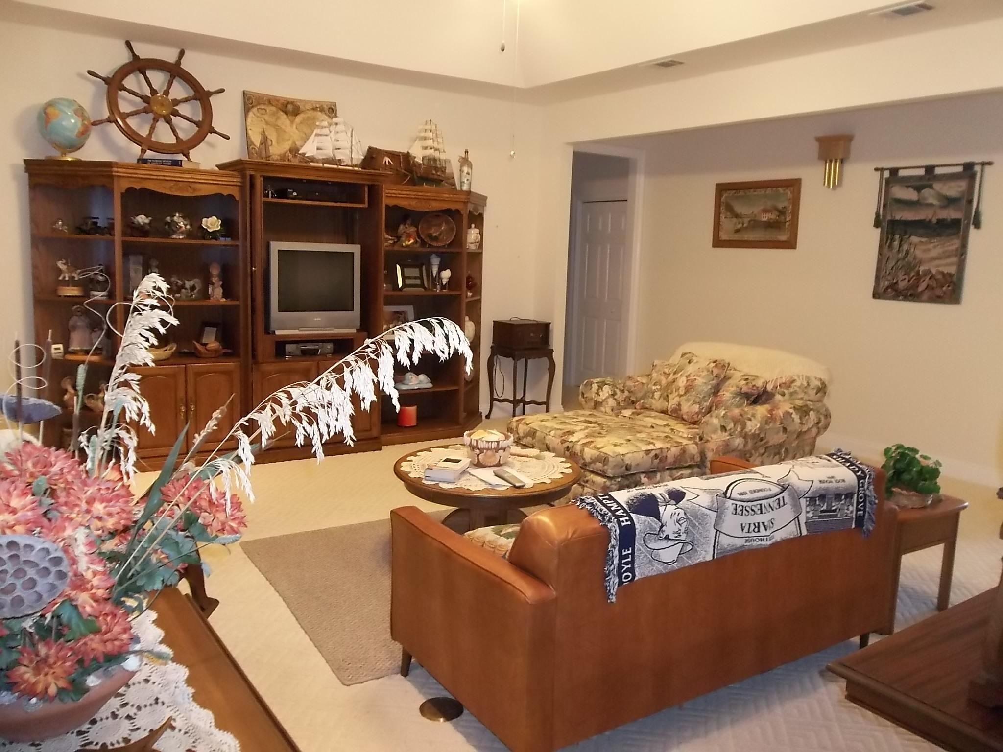 EMERALD BREEZE ESTATES - Residential