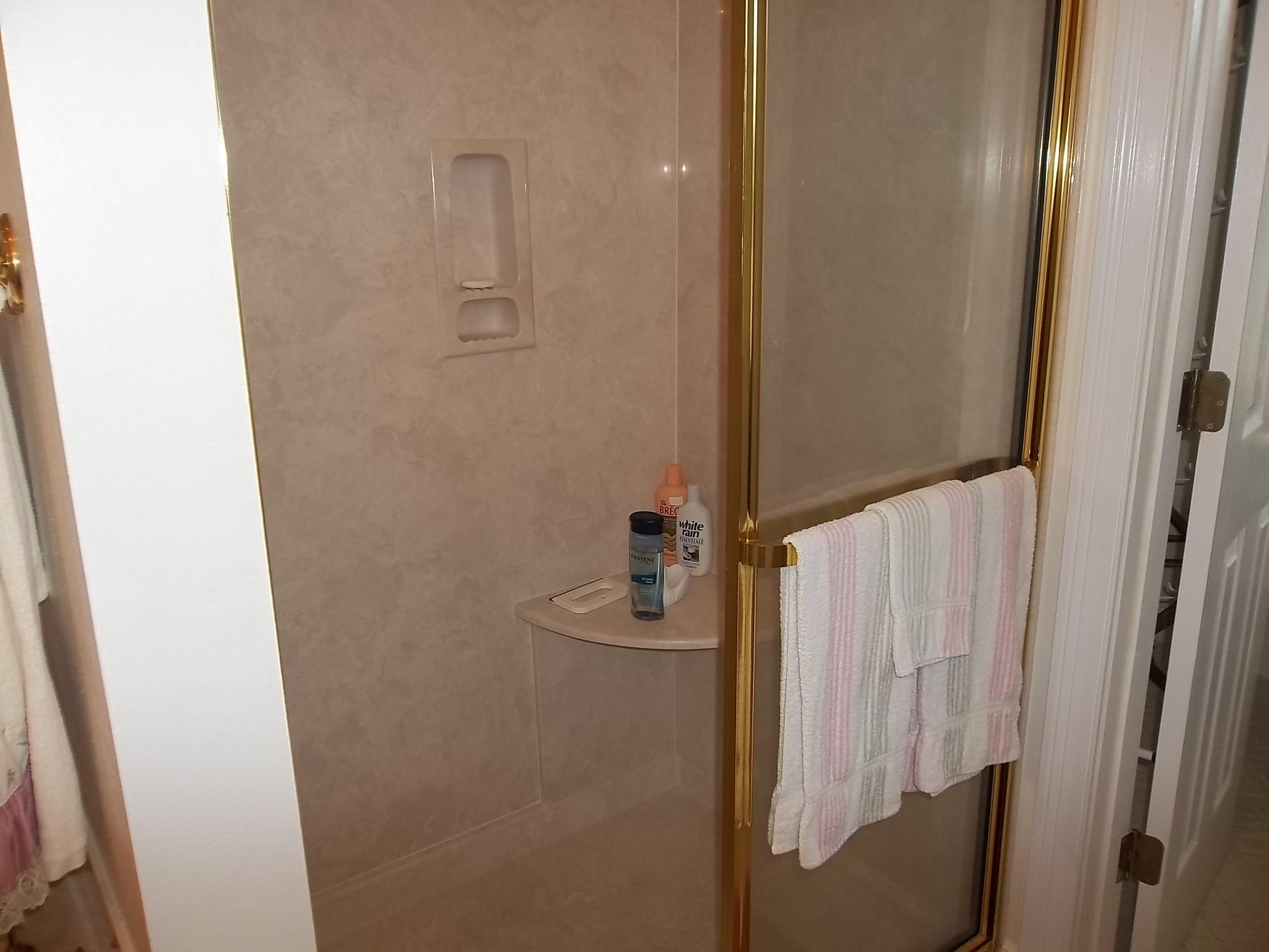 EMERALD BREEZE ESTATES - Residential