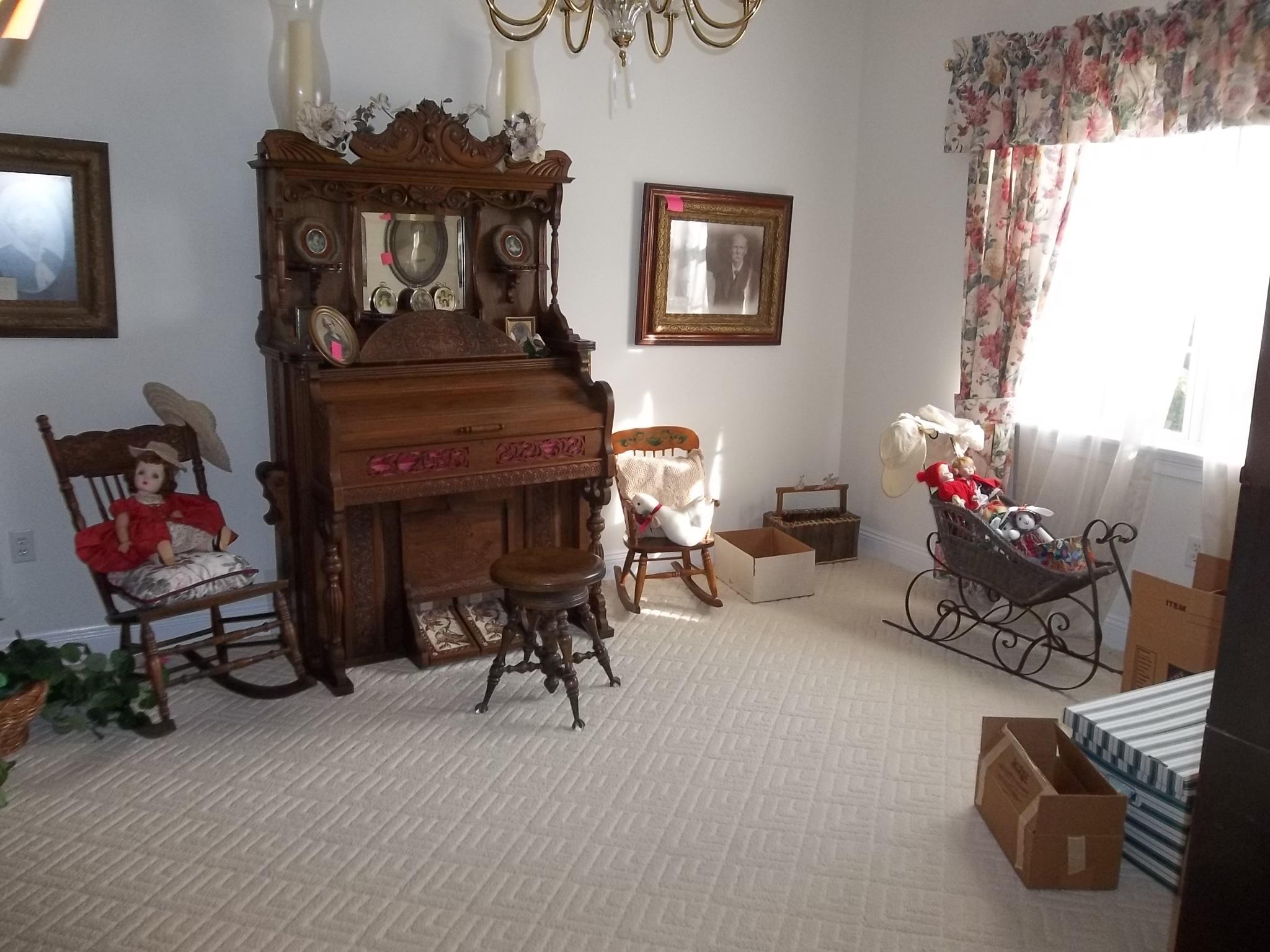 EMERALD BREEZE ESTATES - Residential