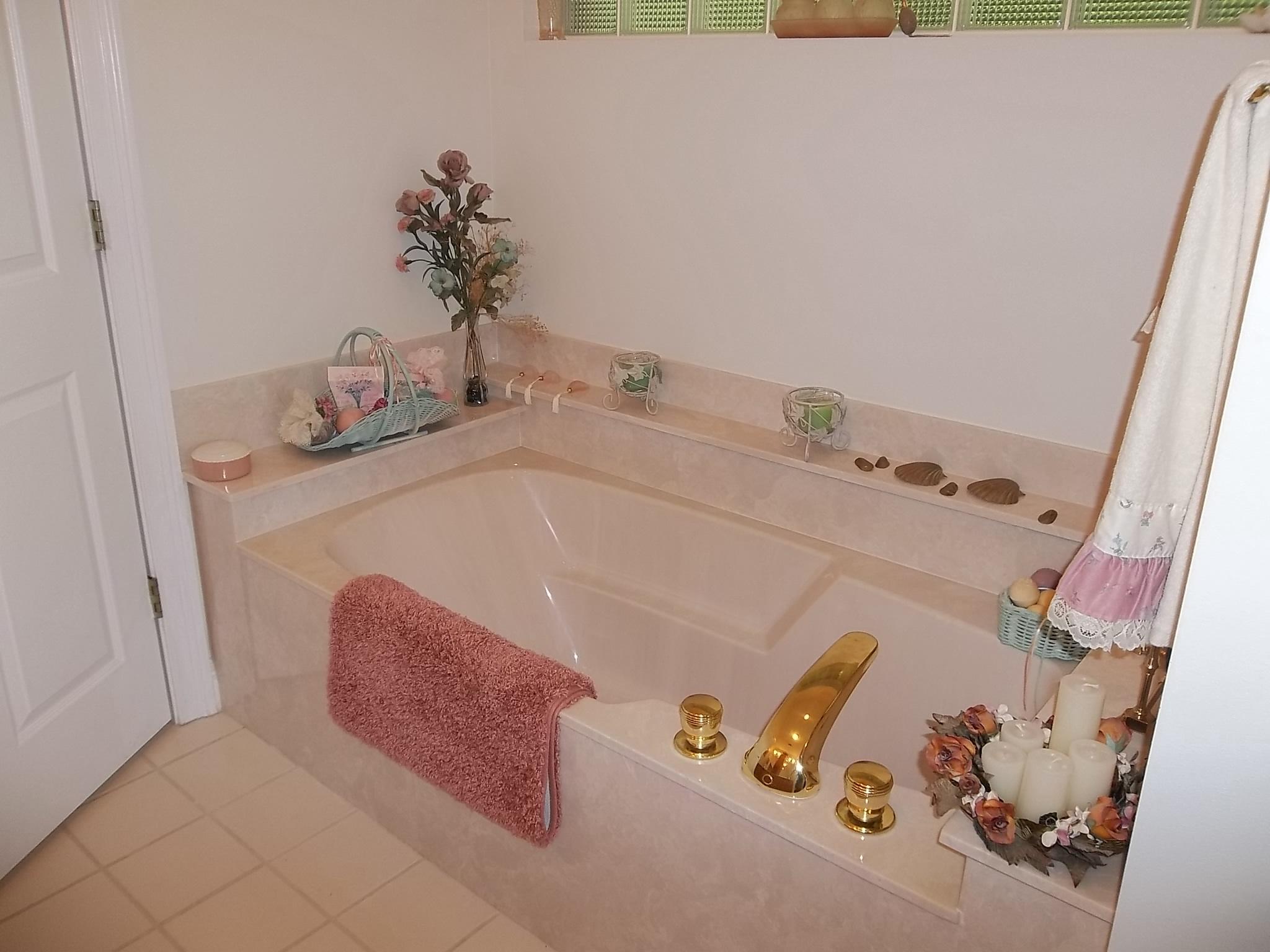 EMERALD BREEZE ESTATES - Residential