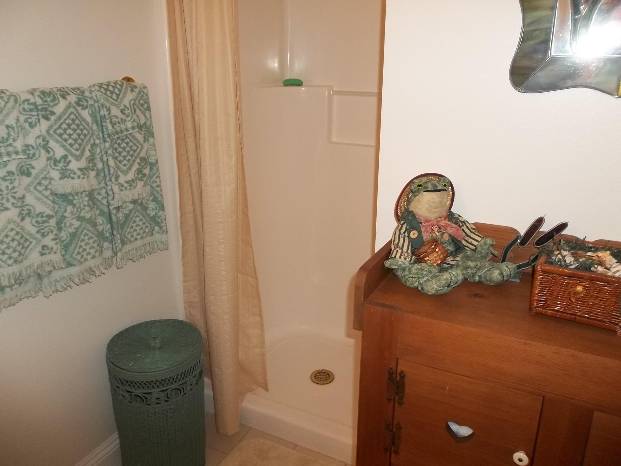 EMERALD BREEZE ESTATES - Residential