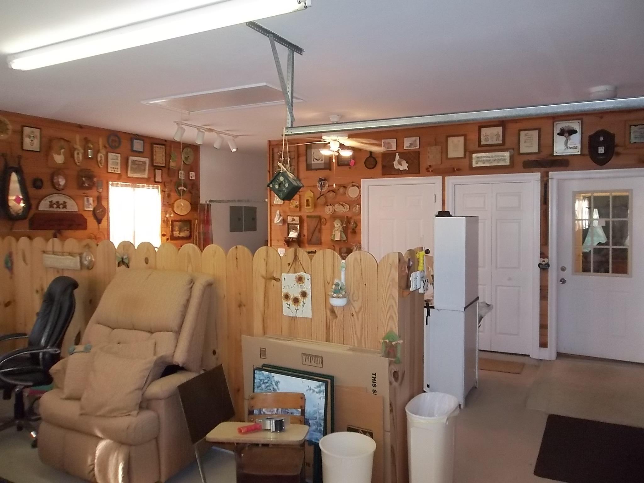 EMERALD BREEZE ESTATES - Residential