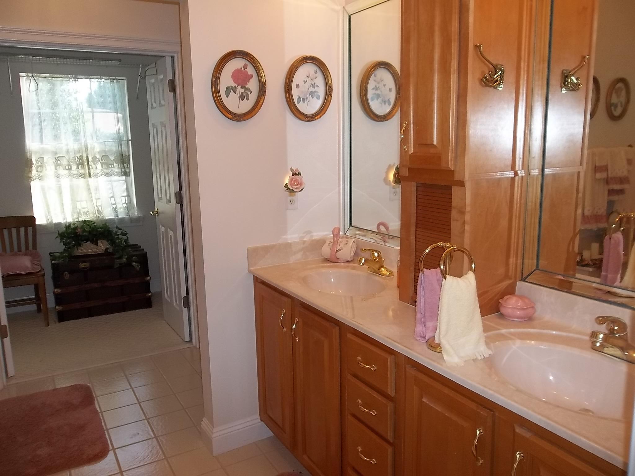 EMERALD BREEZE ESTATES - Residential