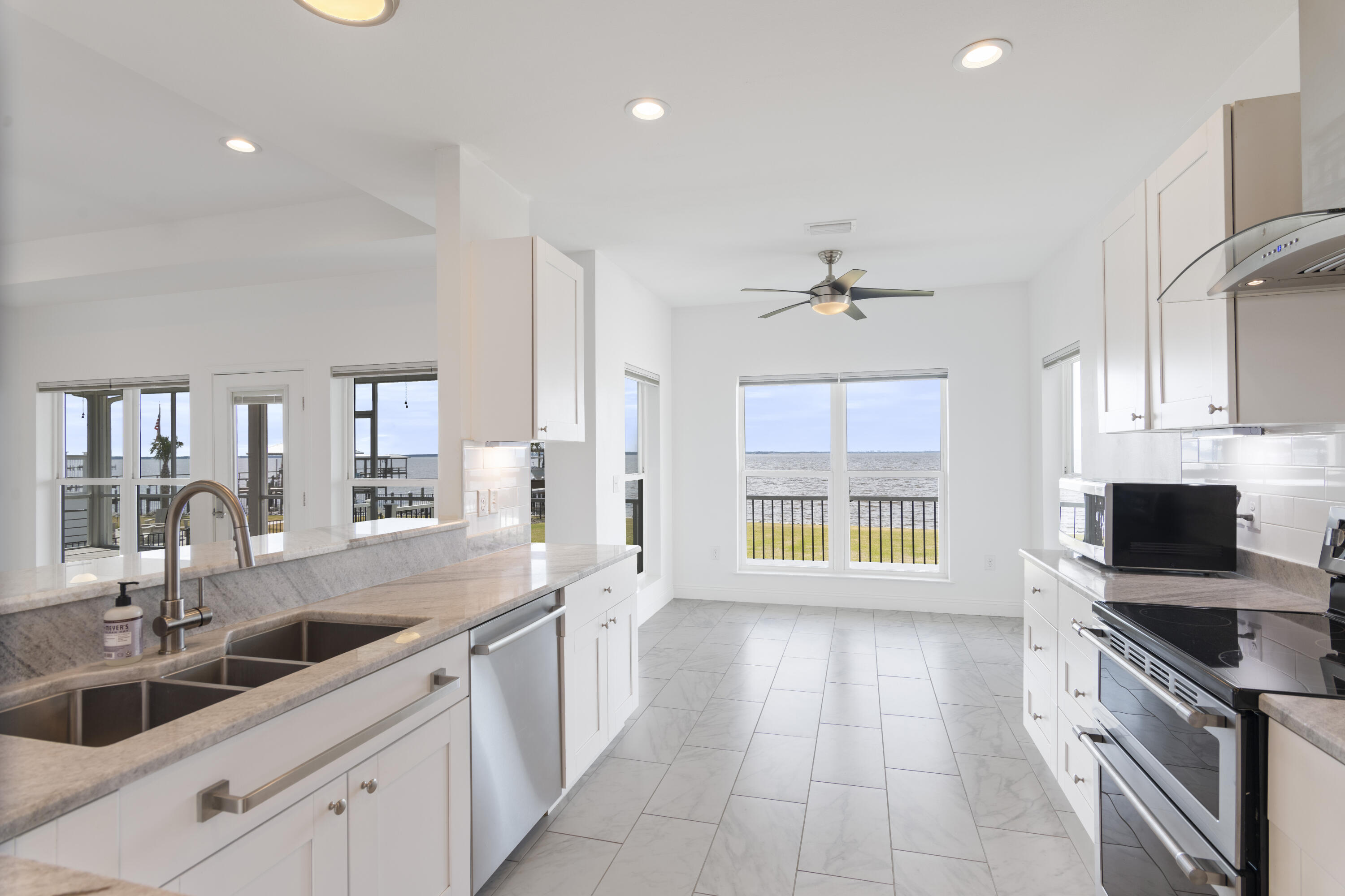 BAY HARBOUR - Residential