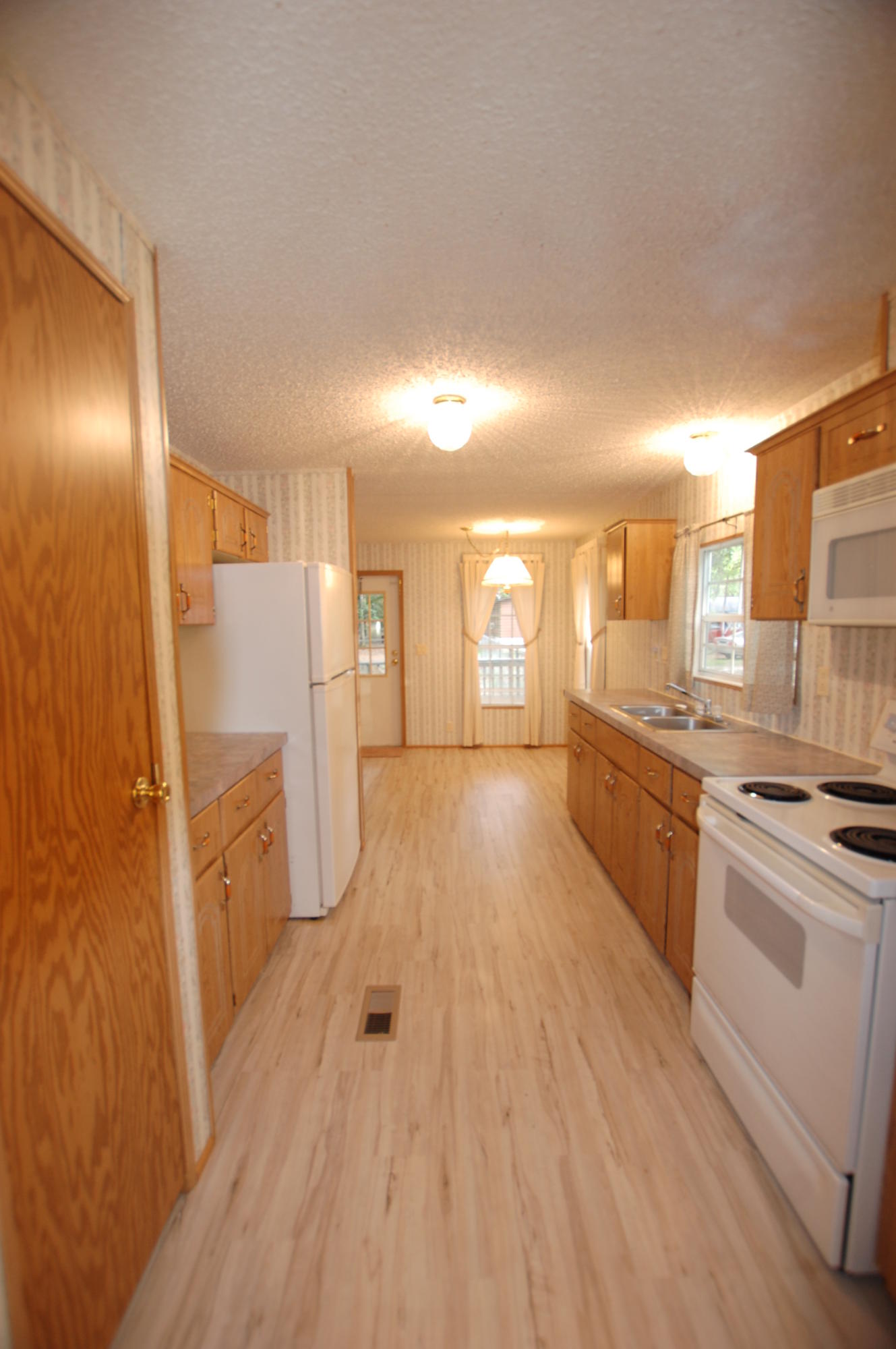 CHARLOTTE ESTATES - Residential