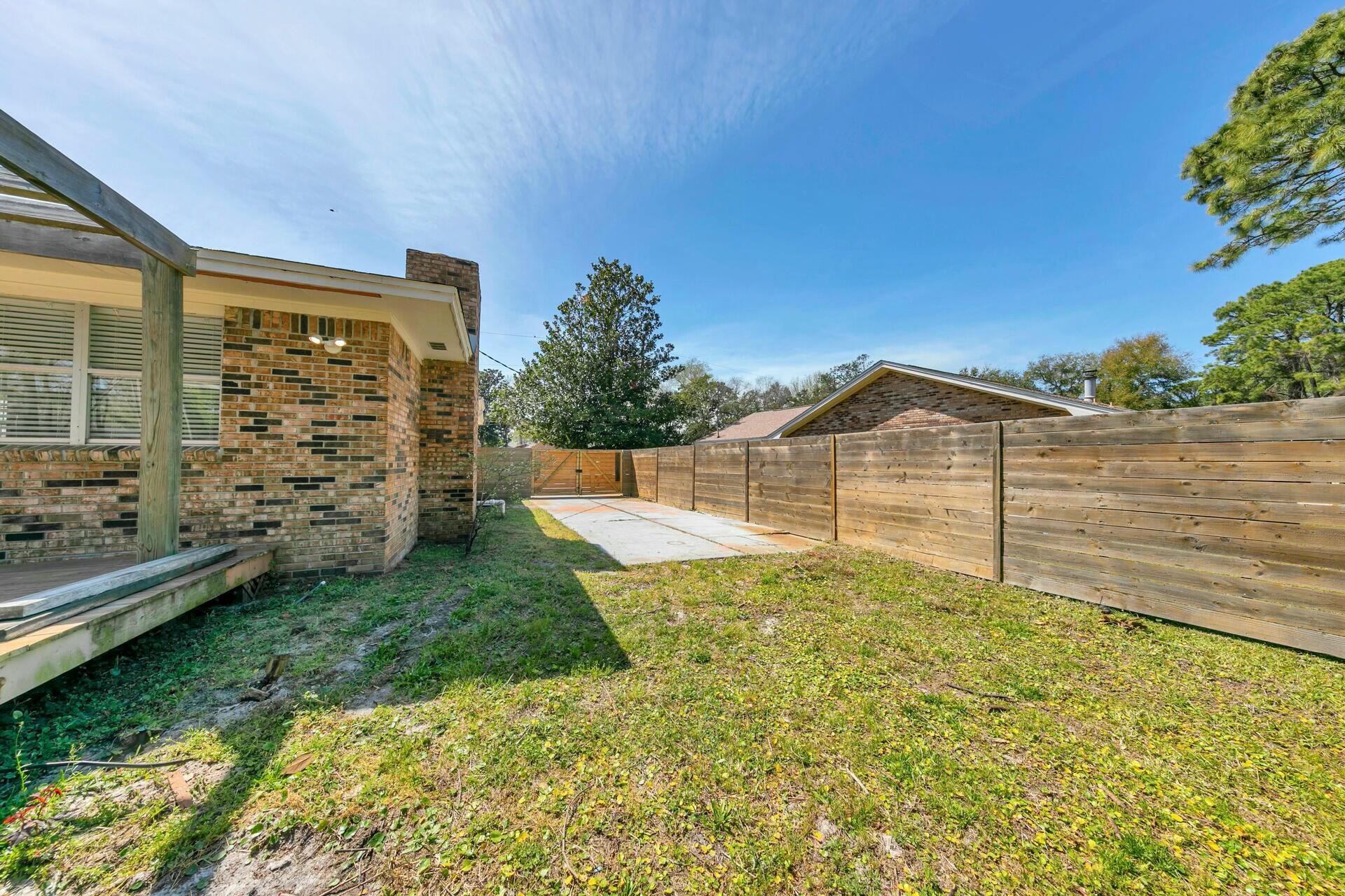KELL-AIRE GARDENS - Residential