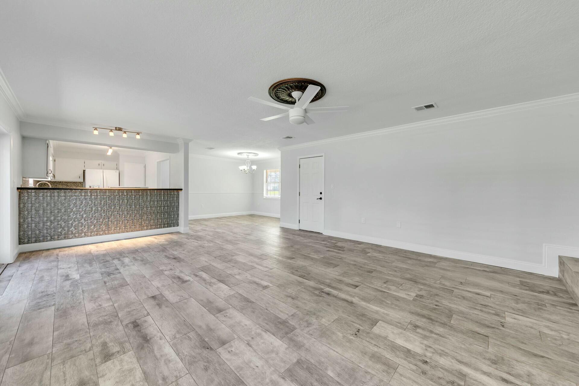 KELL-AIRE GARDENS - Residential