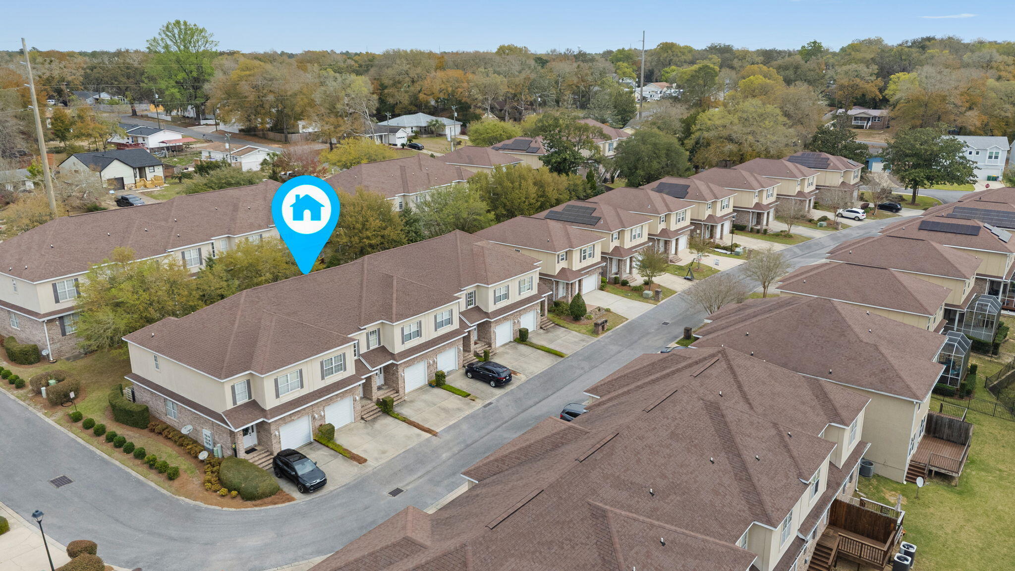 WALTON OAKS TOWNHOMES - Residential